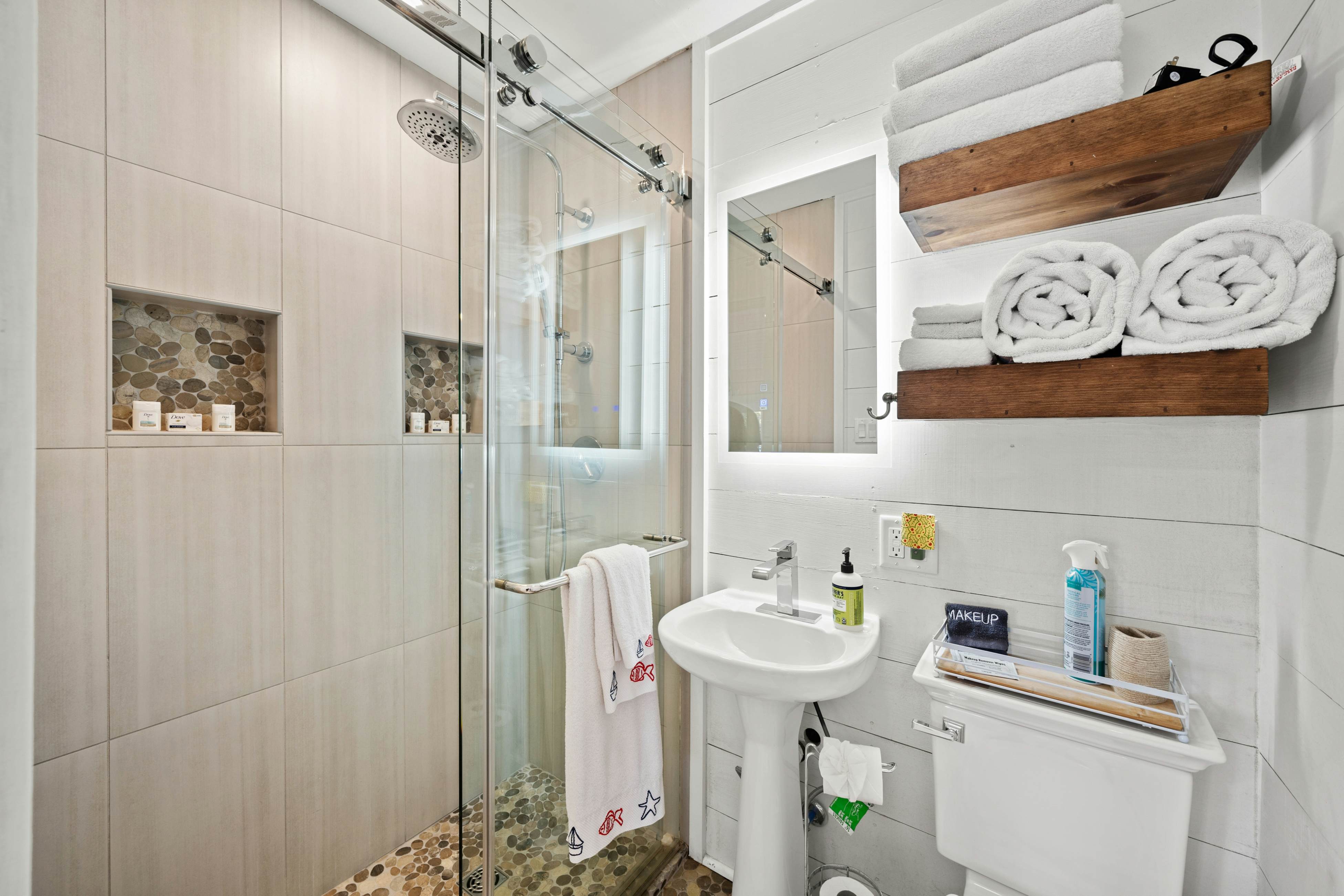 The Magnolia White House