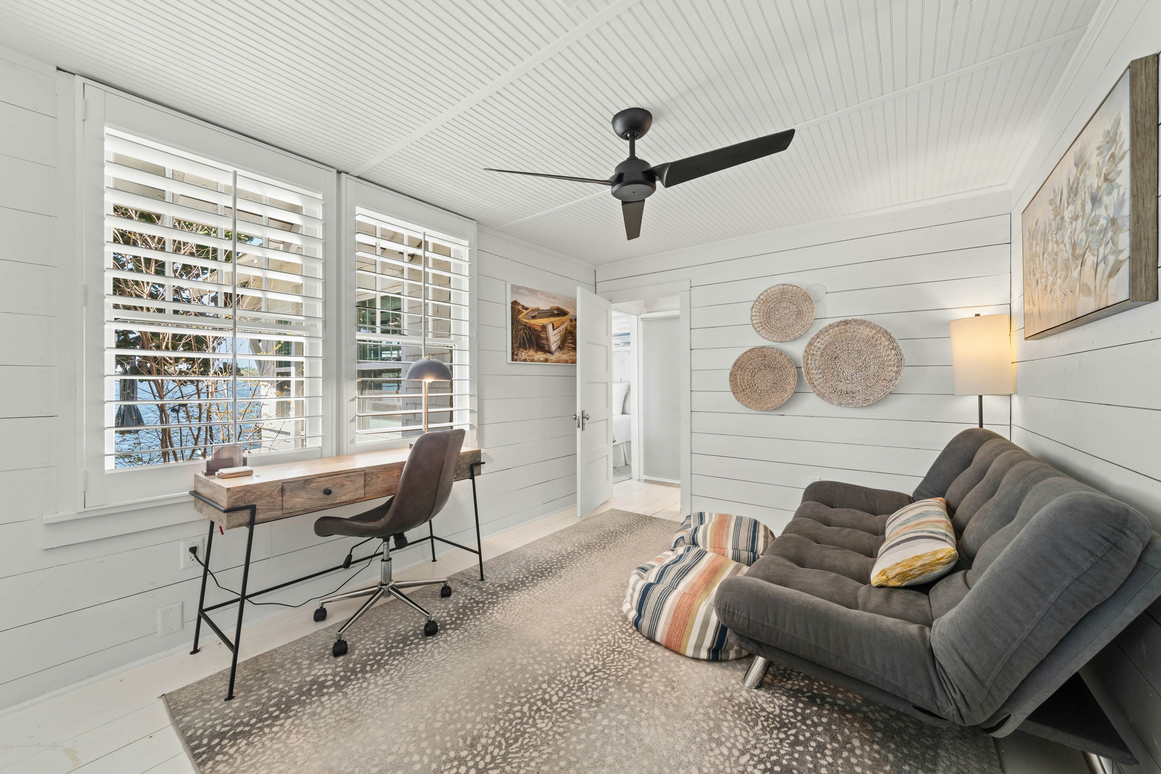 The Magnolia White House