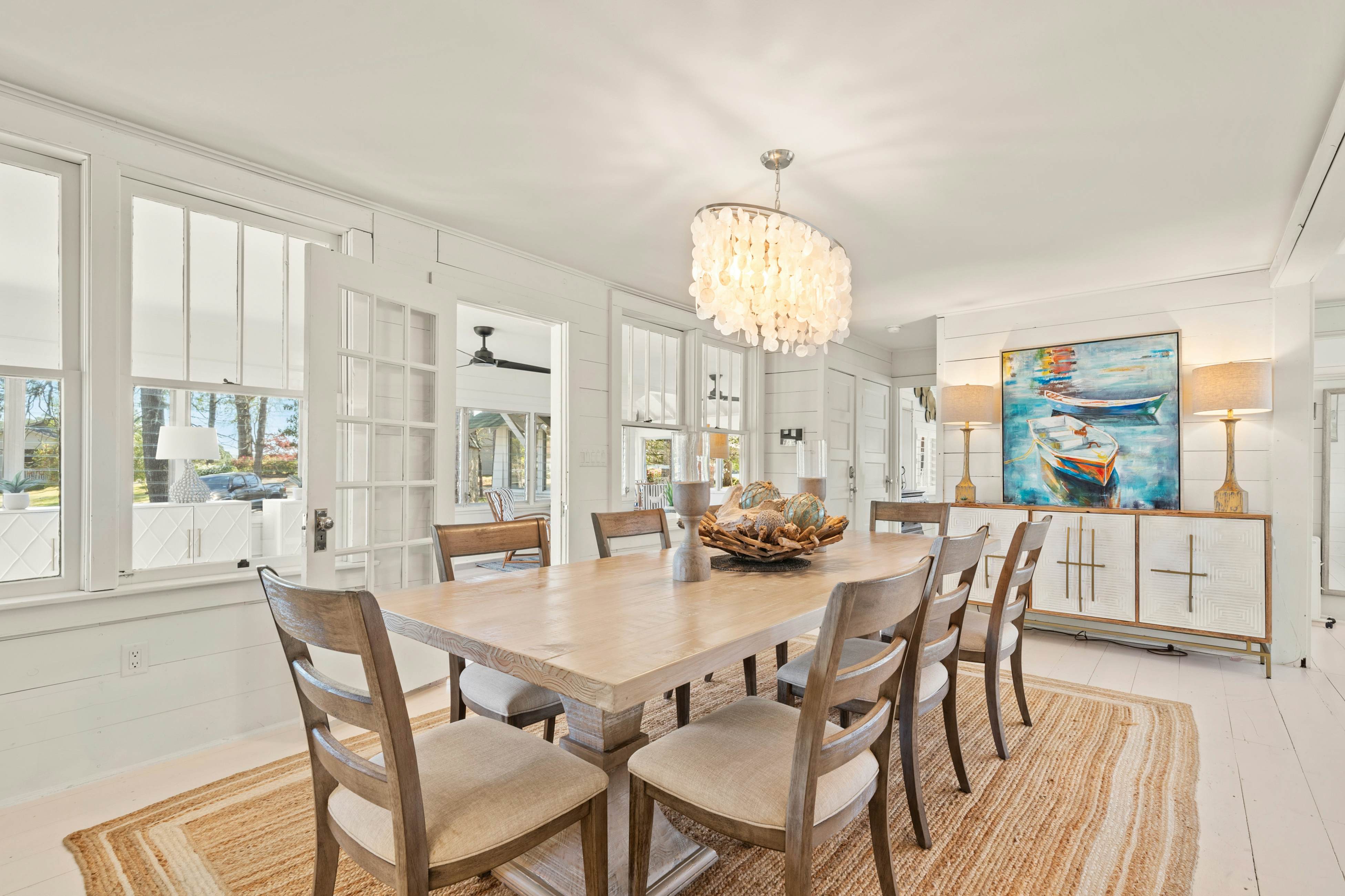 The Magnolia White House