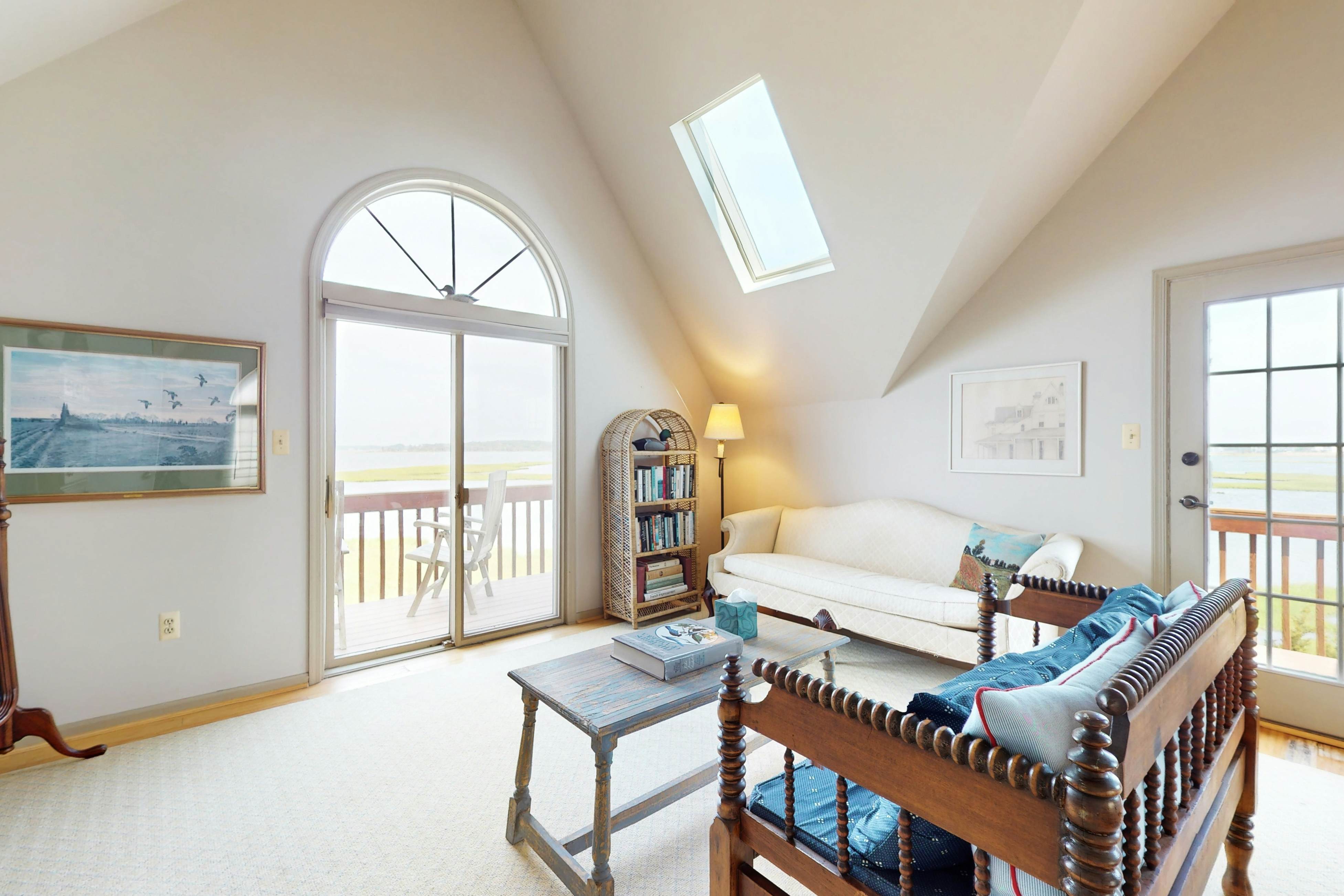 Seatowne - 36912 Bayside Dr