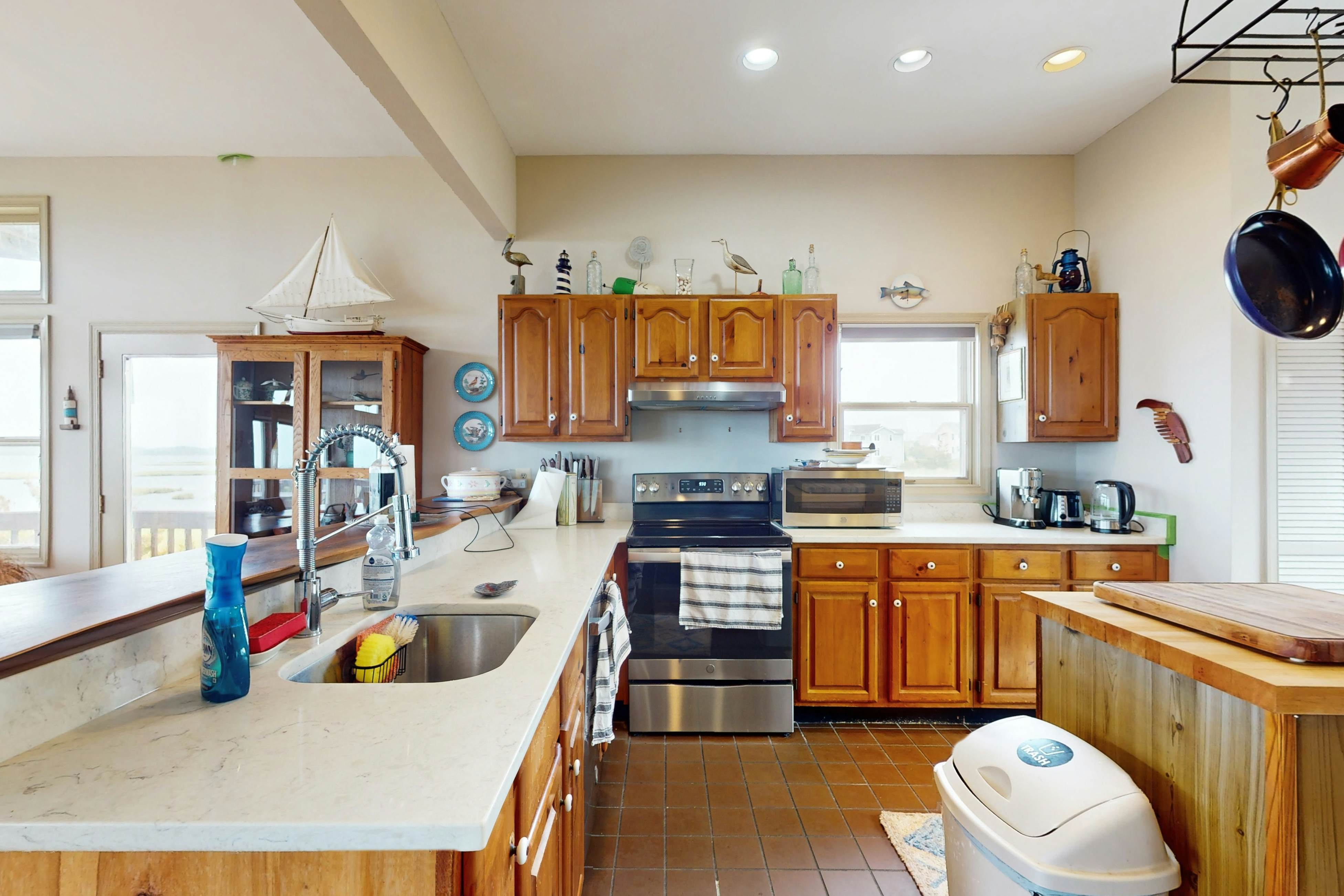 Seatowne - 36912 Bayside Dr