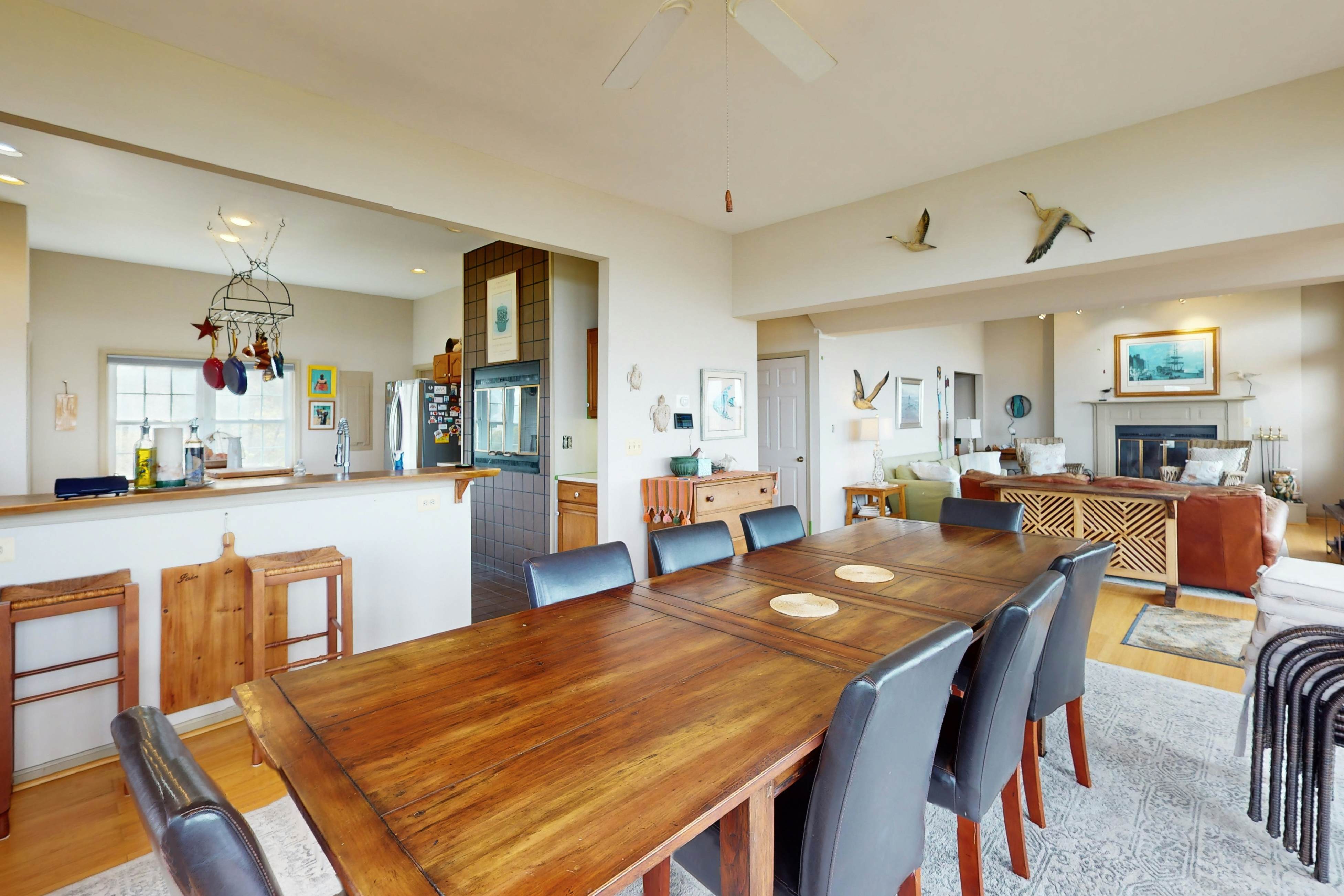 Seatowne - 36912 Bayside Dr