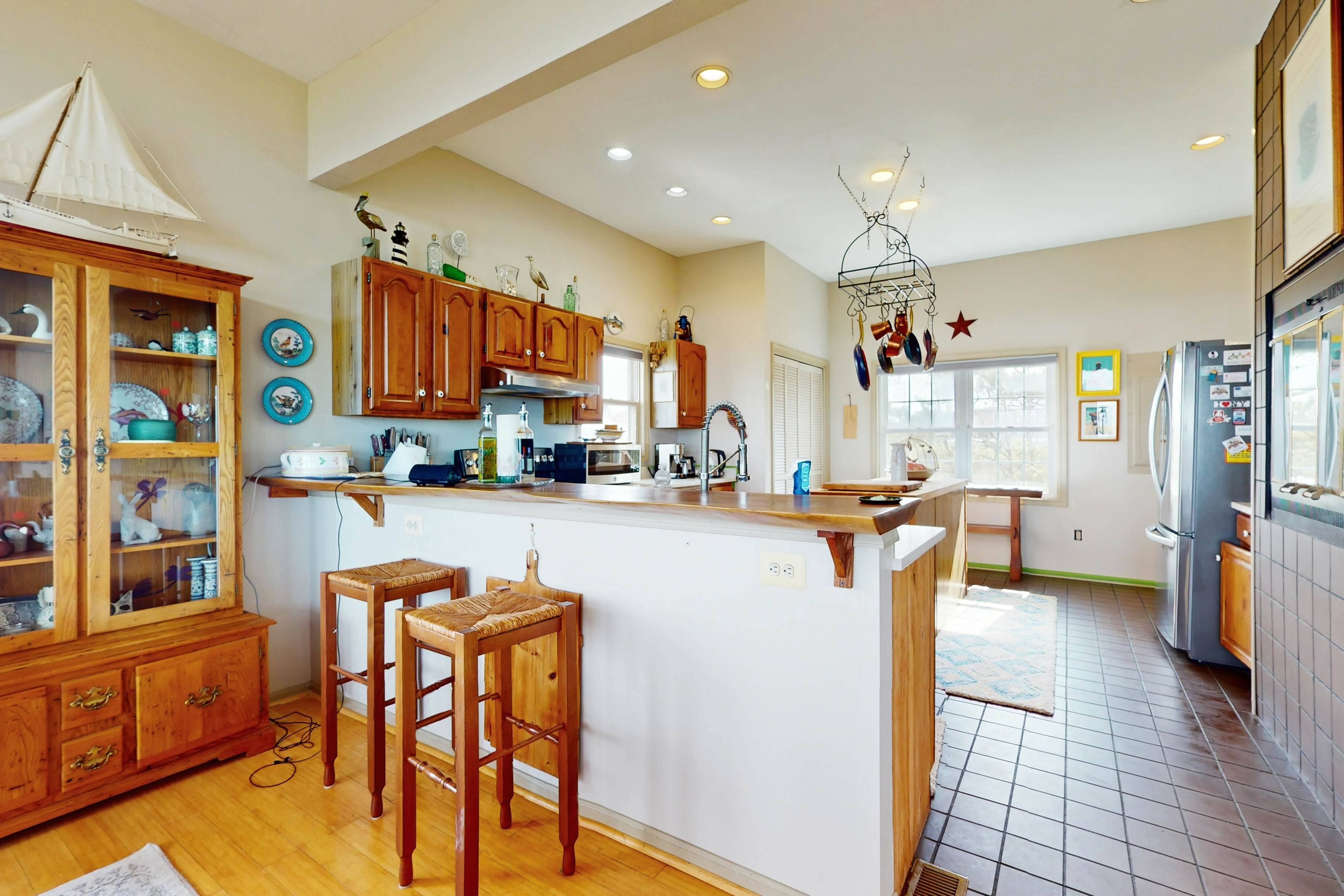 Seatowne - 36912 Bayside Dr