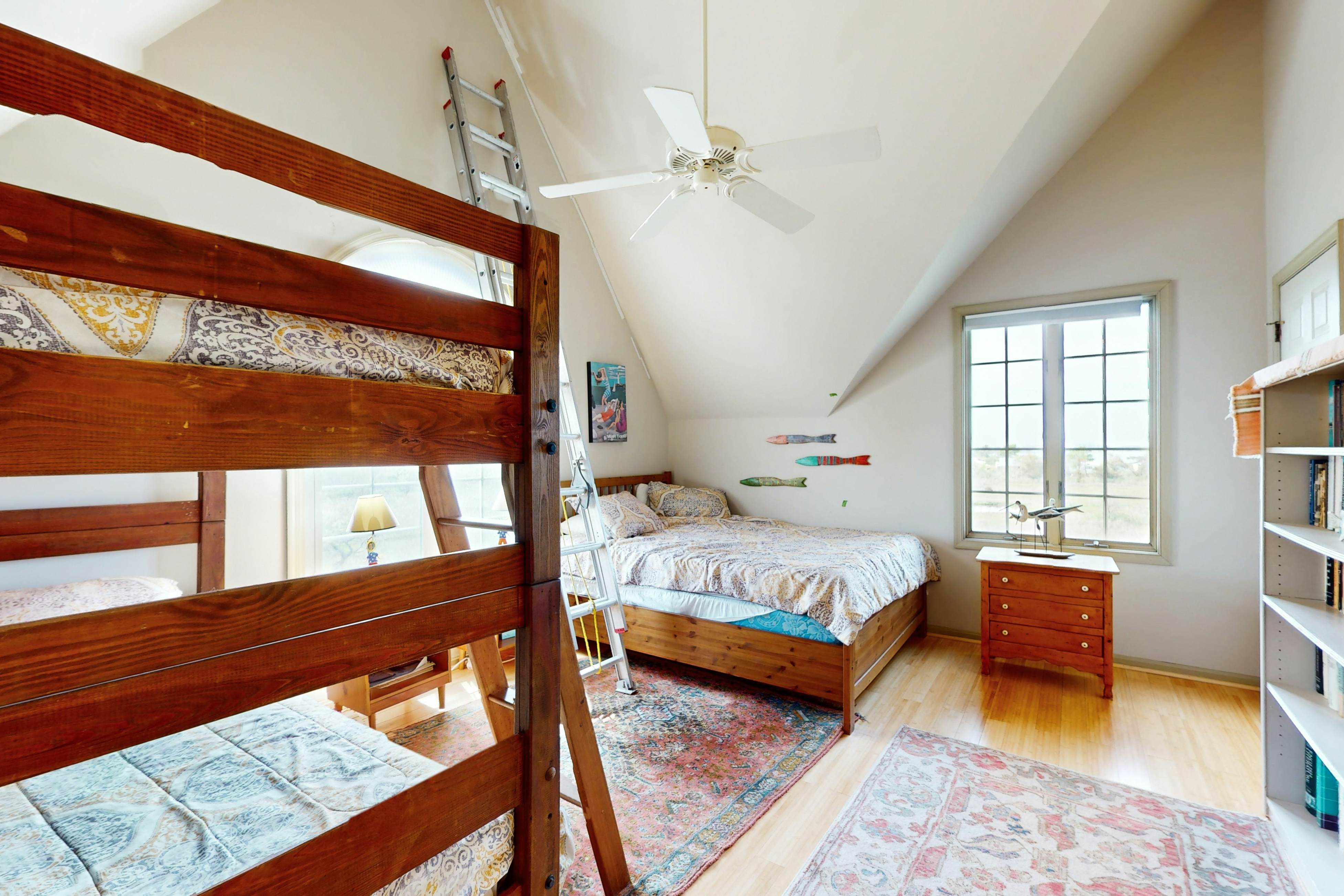 Seatowne - 36912 Bayside Dr