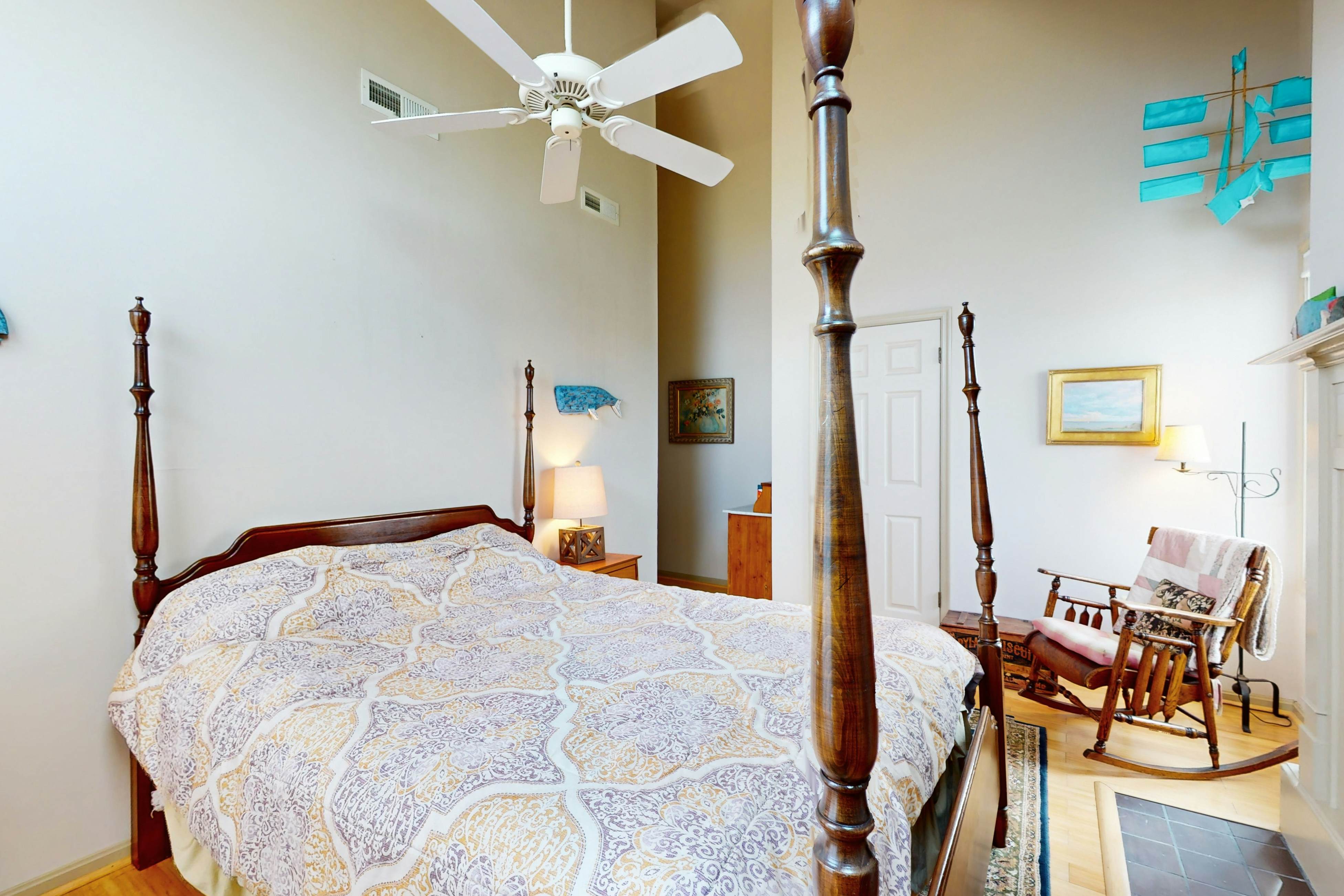 Seatowne - 36912 Bayside Dr