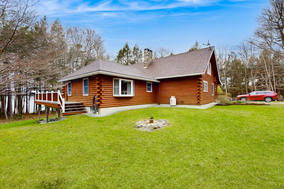 Bayberry Lakehouse 3 BD Bremen, ME Vacation Rental Vacasa