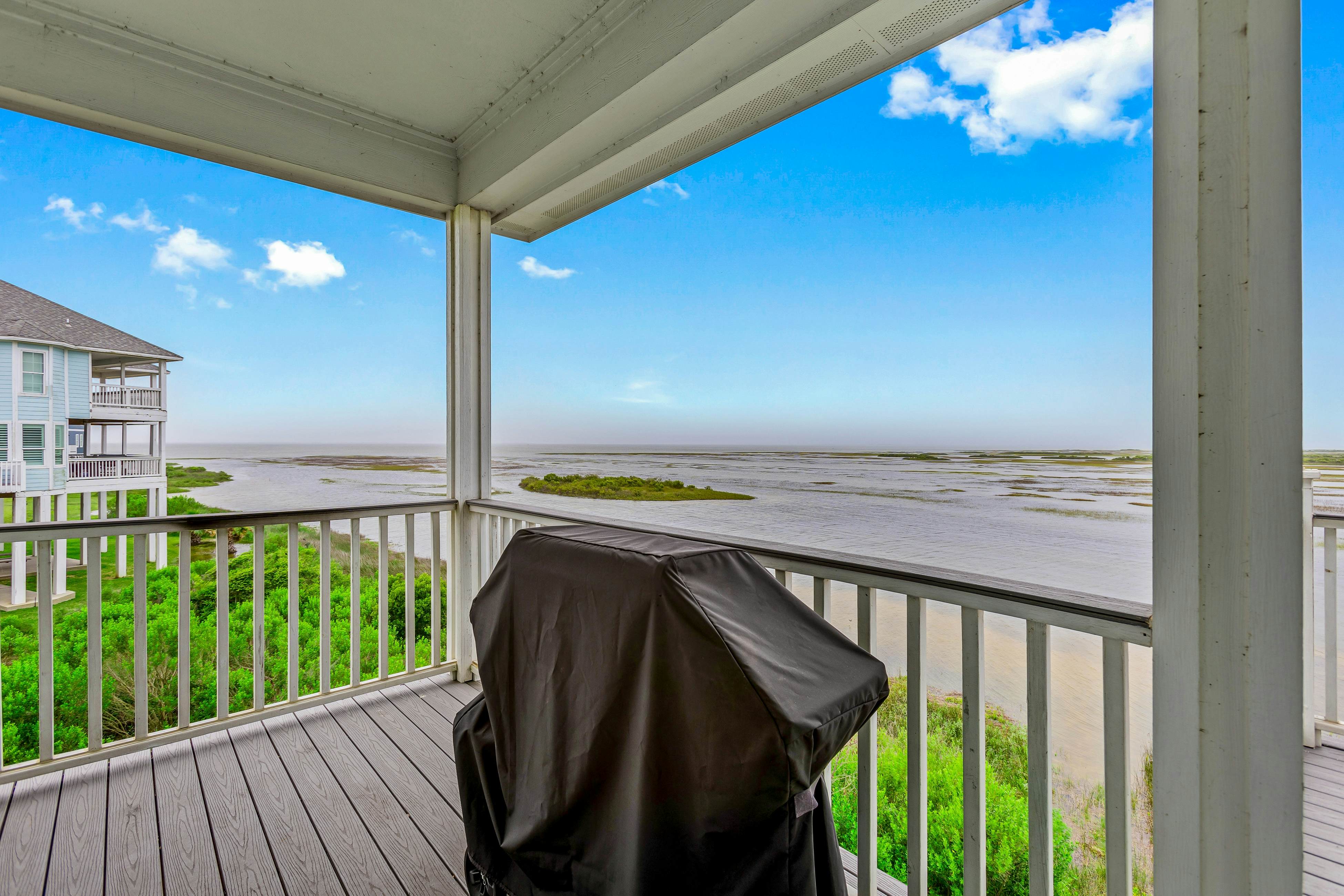 Pointe West - Bay Breeze Paradise