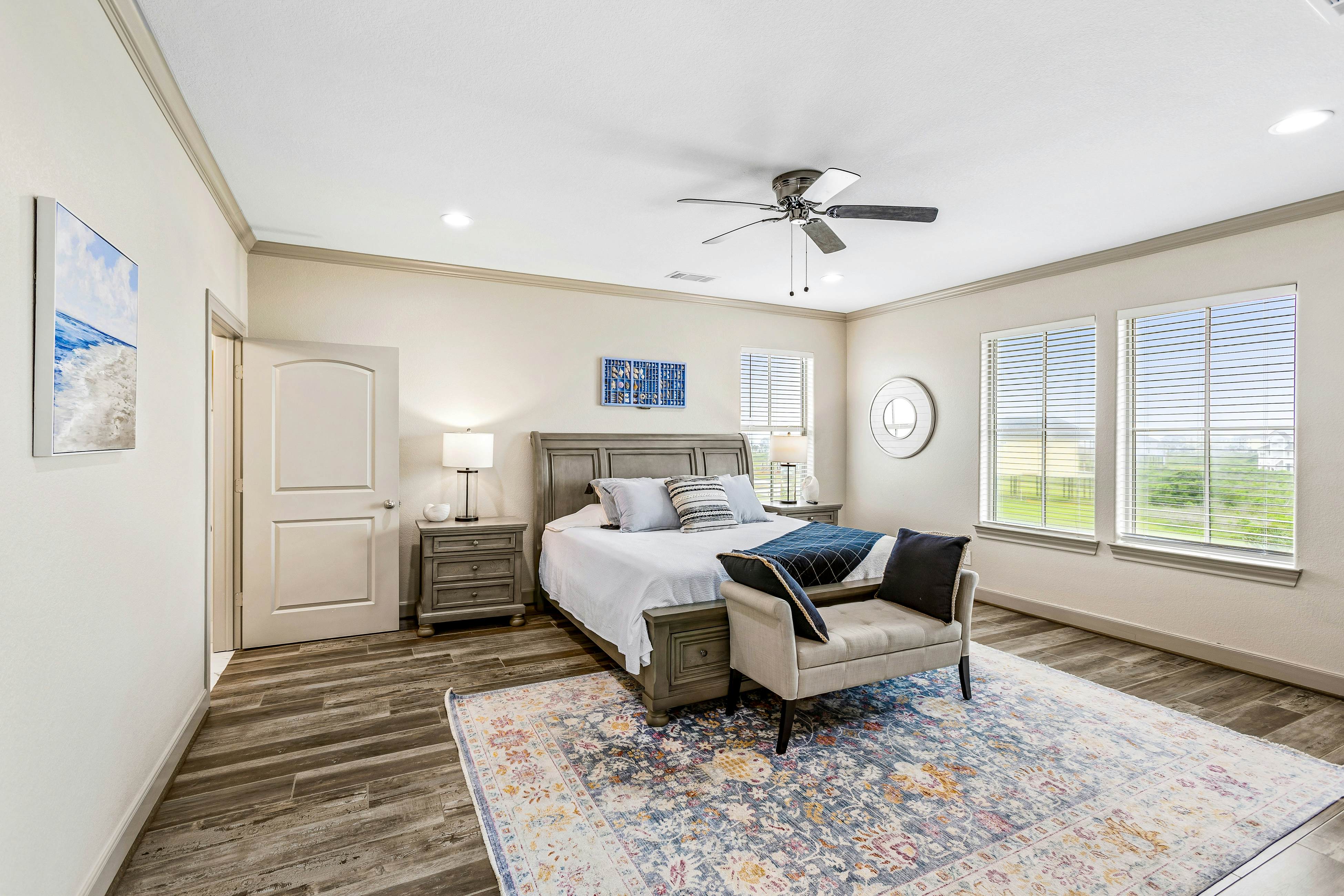 Pointe West - Bay Breeze Paradise