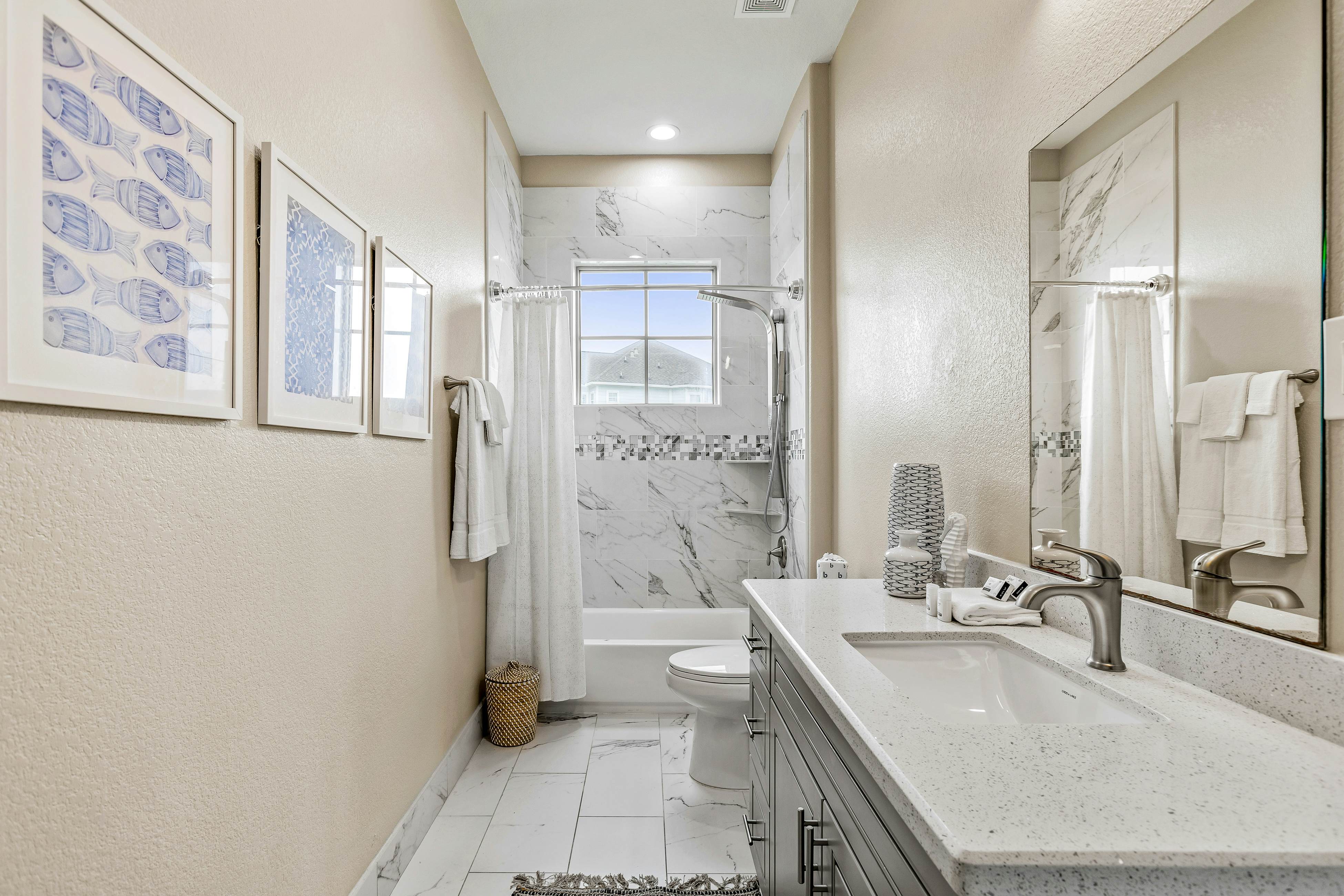 Pointe West - Bay Breeze Paradise