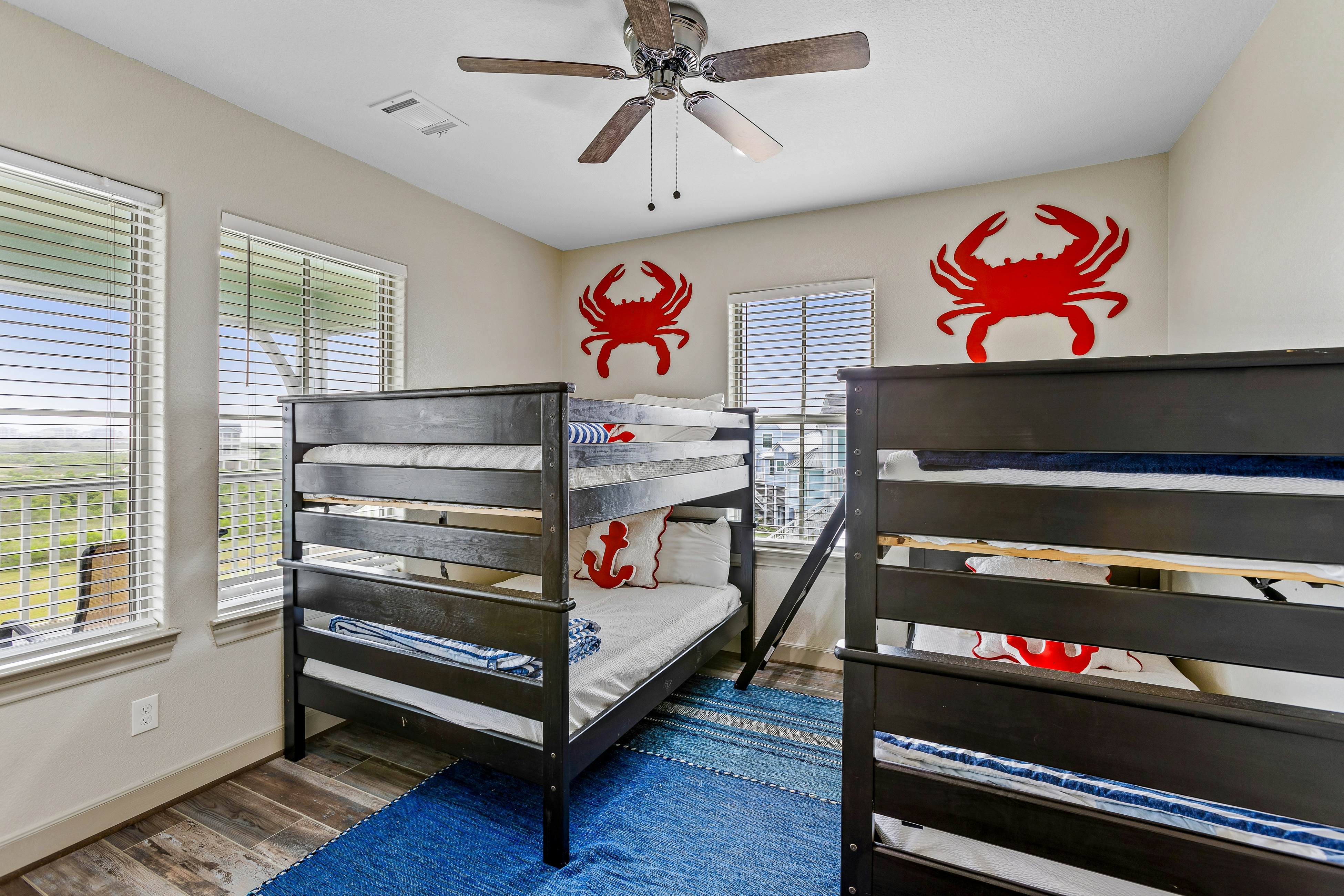 Pointe West - Bay Breeze Paradise