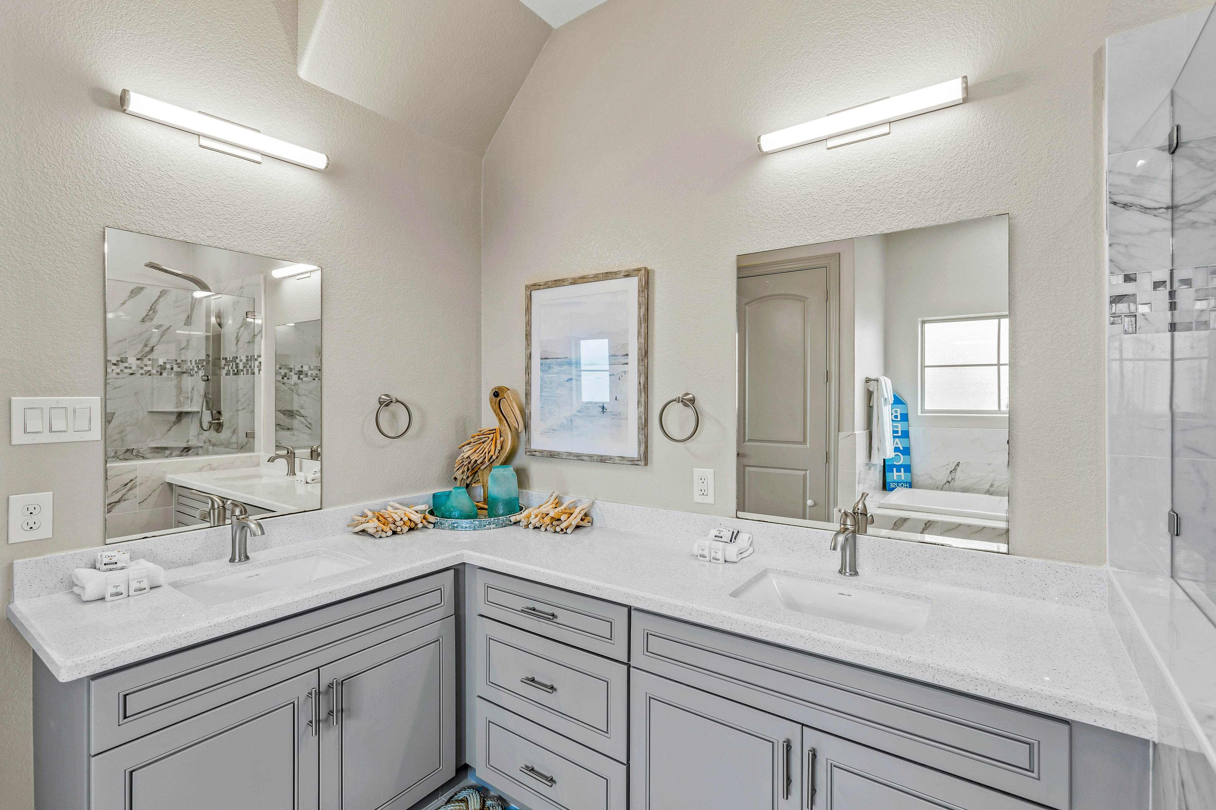 Pointe West - Bay Breeze Paradise