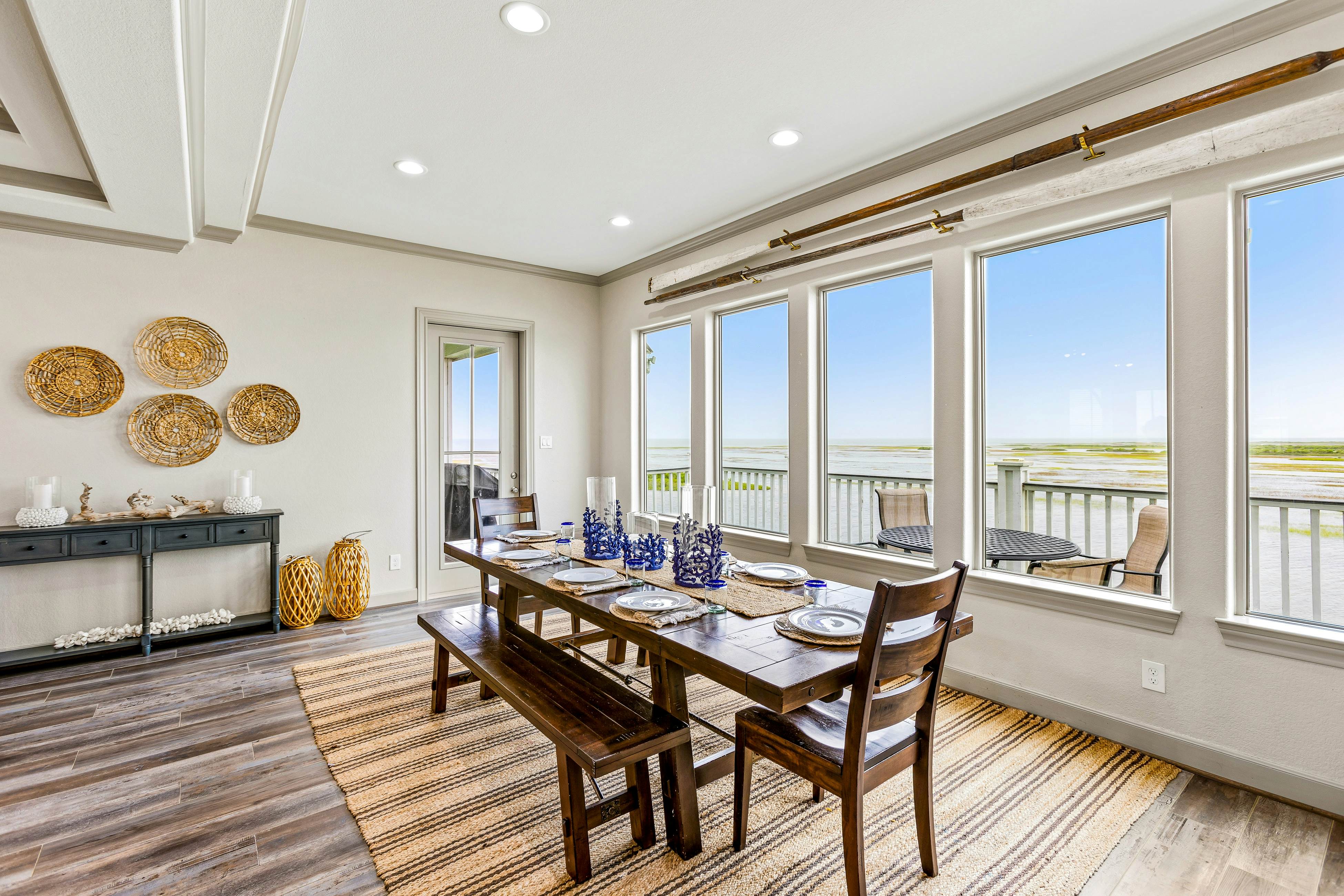 Pointe West - Bay Breeze Paradise