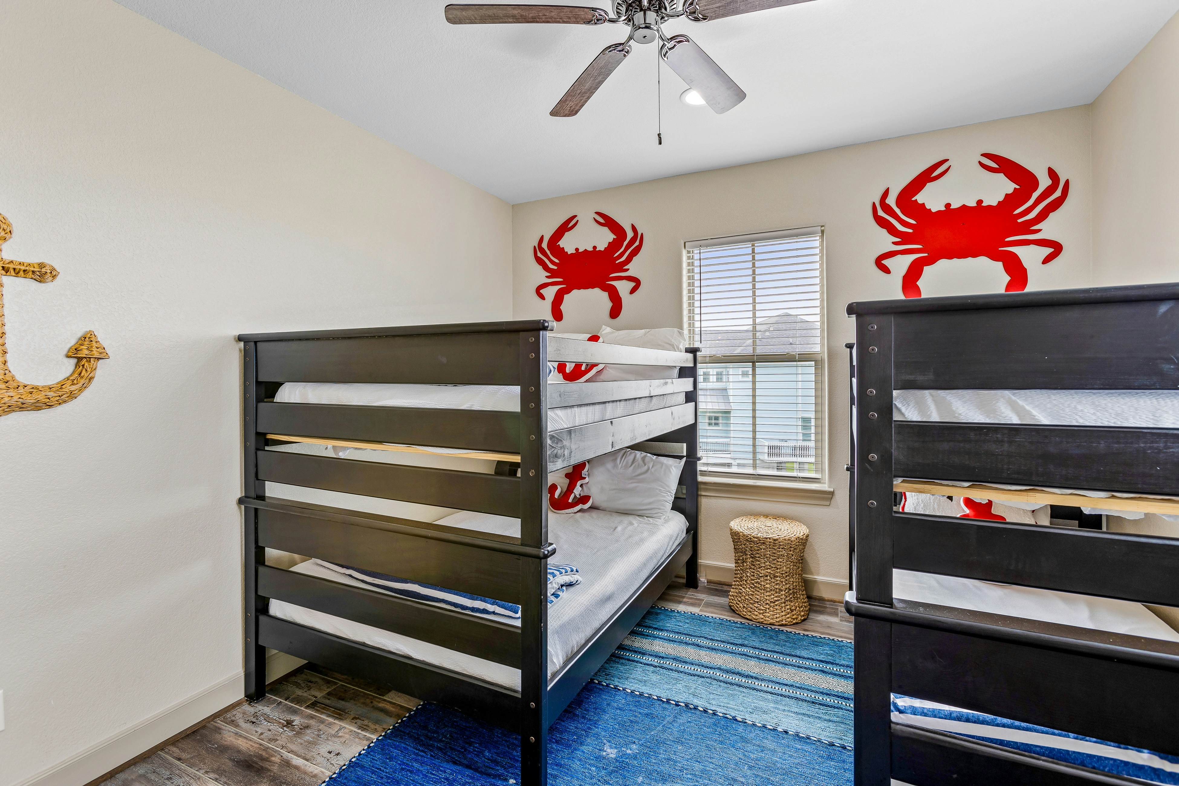 Pointe West - Bay Breeze Paradise