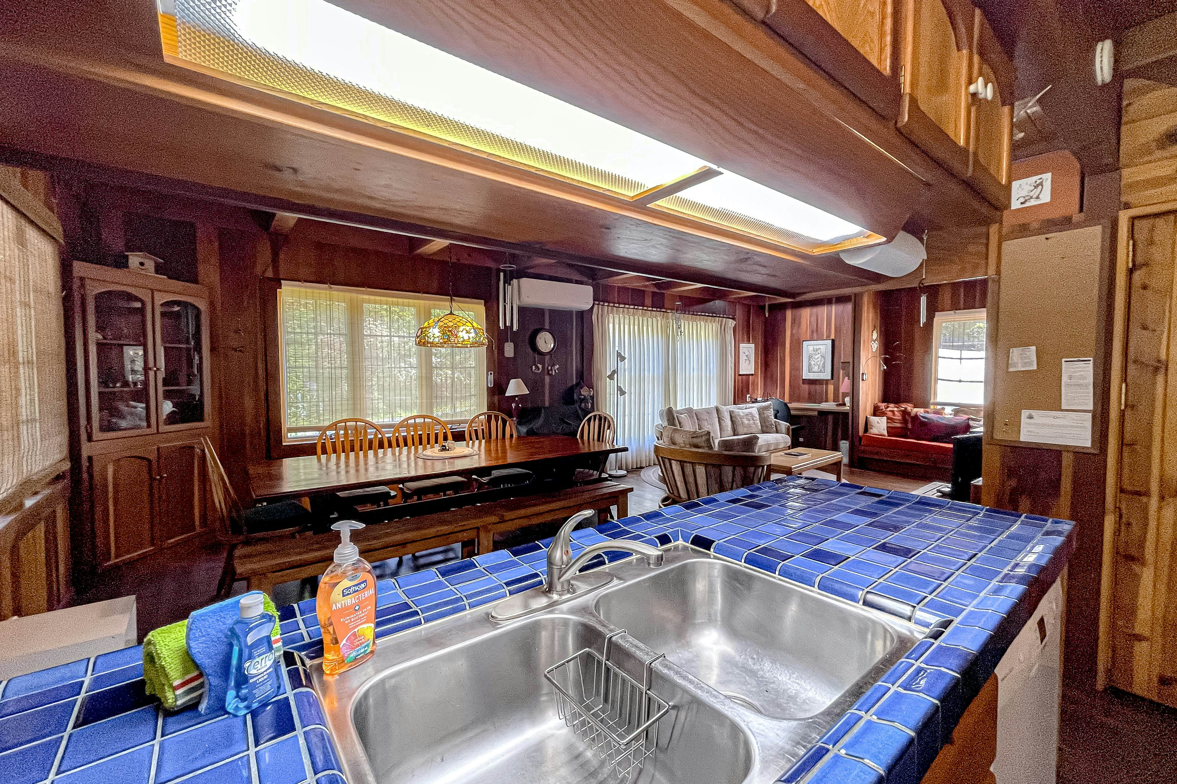 Cozy Trinity Cottage