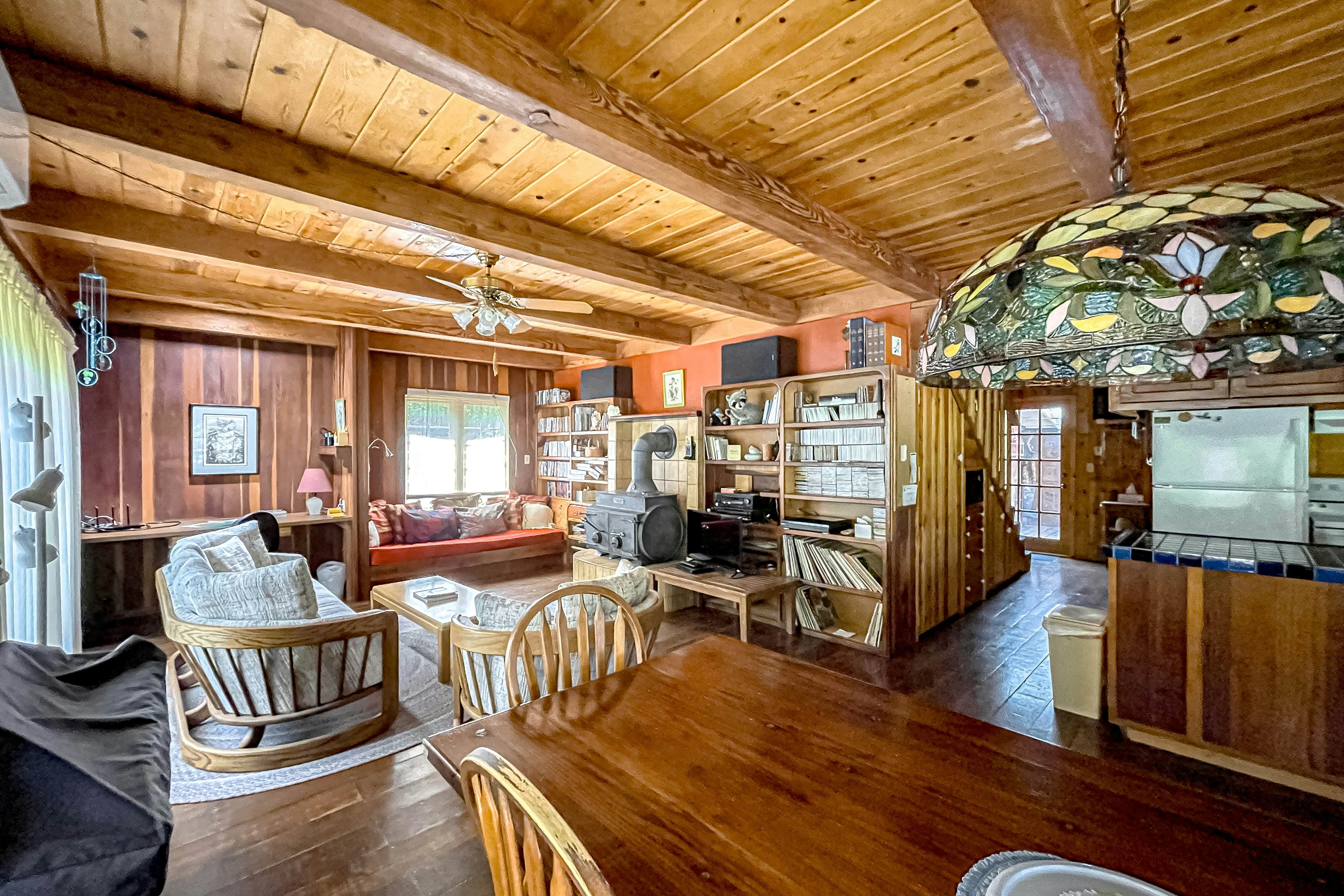 Cozy Trinity Cottage