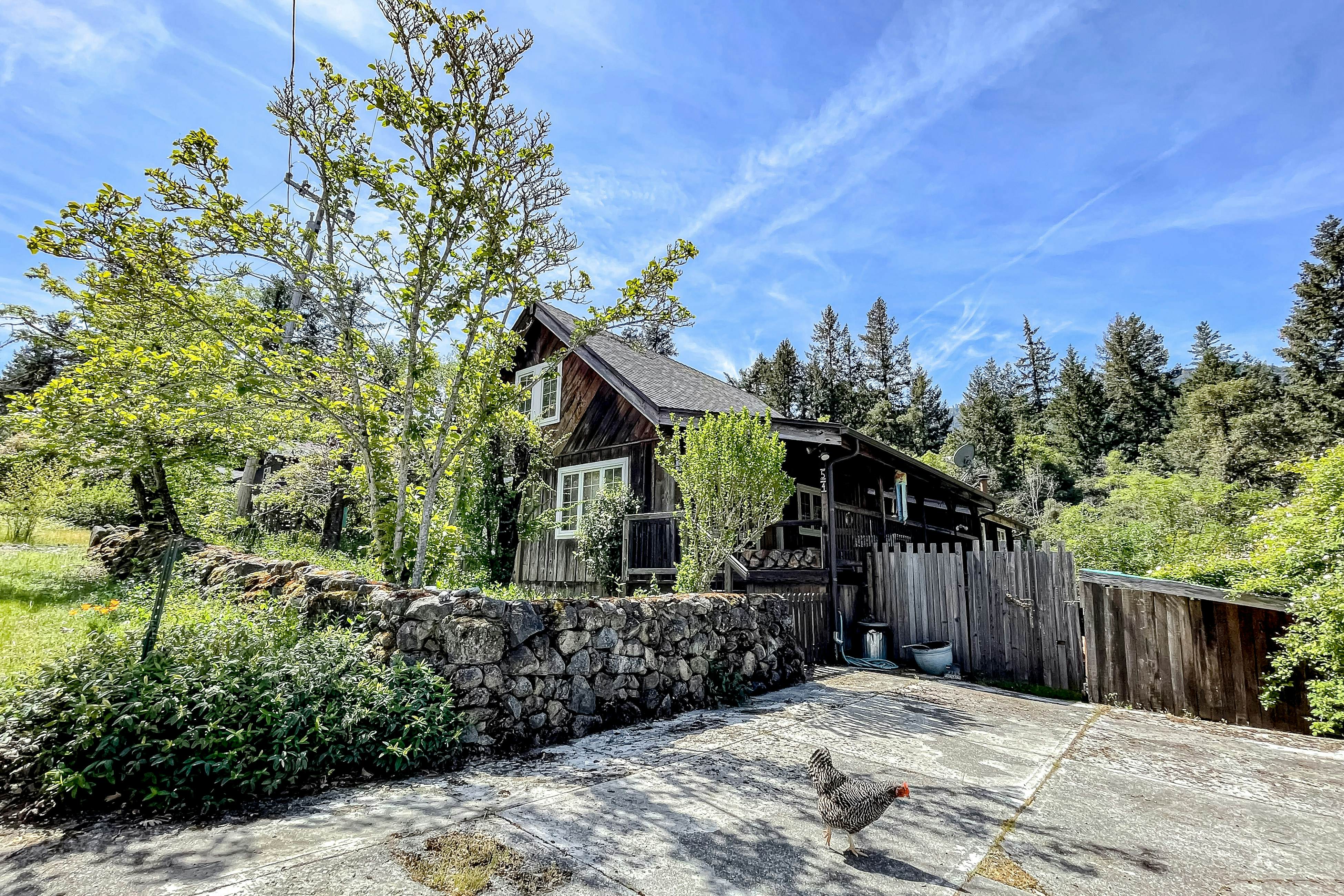 Cozy Trinity Cottage