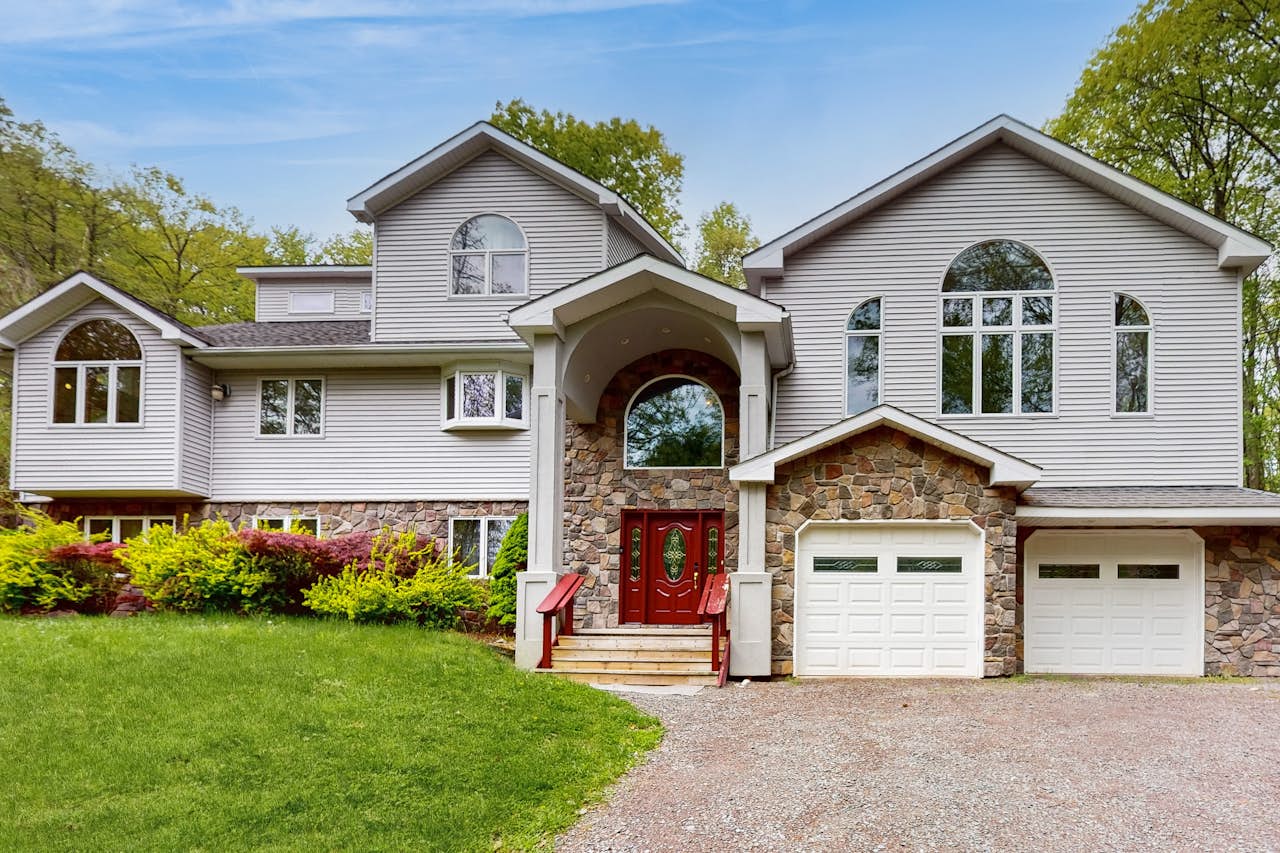 Elevated Poconos Escape 5 BD Tafton, PA Vacation Rental Vacasa