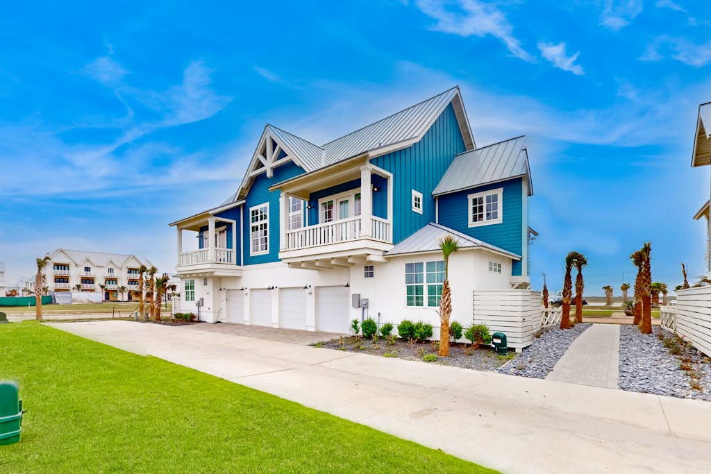 Mimosa Manor | 4 Bed Port Aransas, TX Duplex | Vacasa