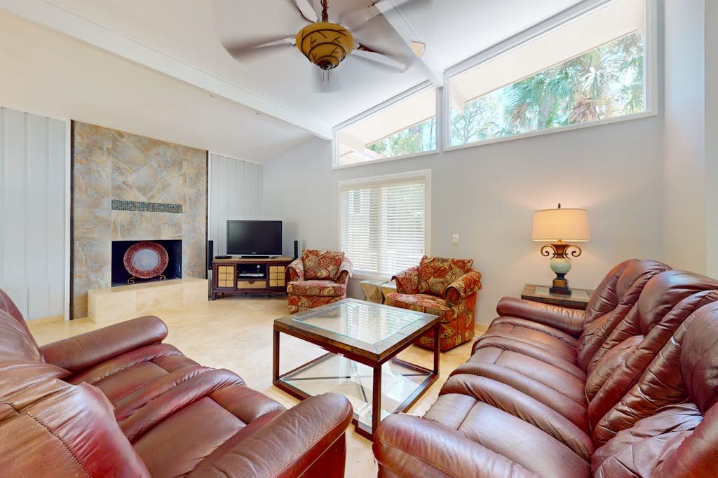Secluded home & pool house with private pool - steps away from the beach — Hilton Head, SC — vacation rental