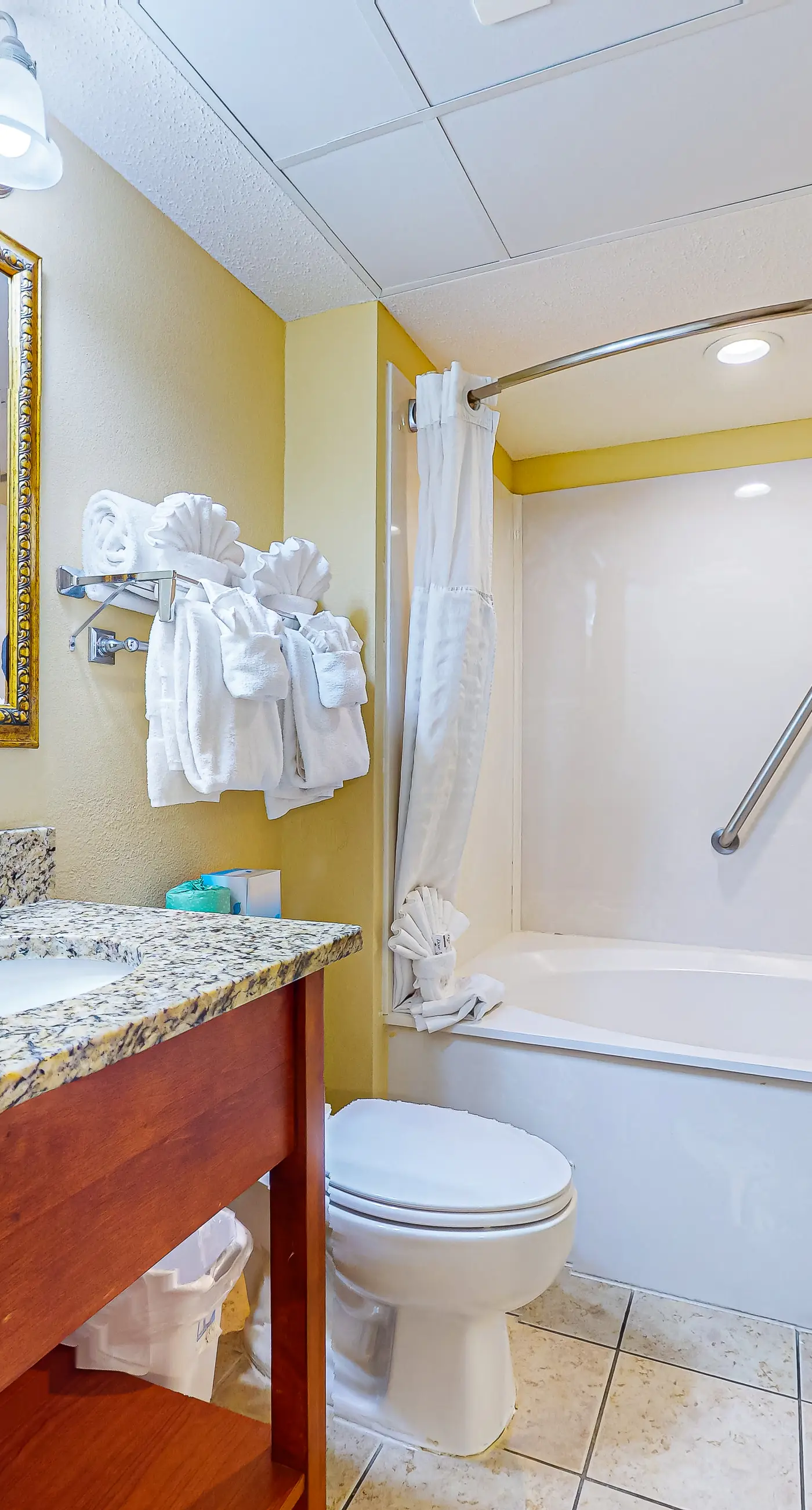 Carolinian Beach Resort 1131