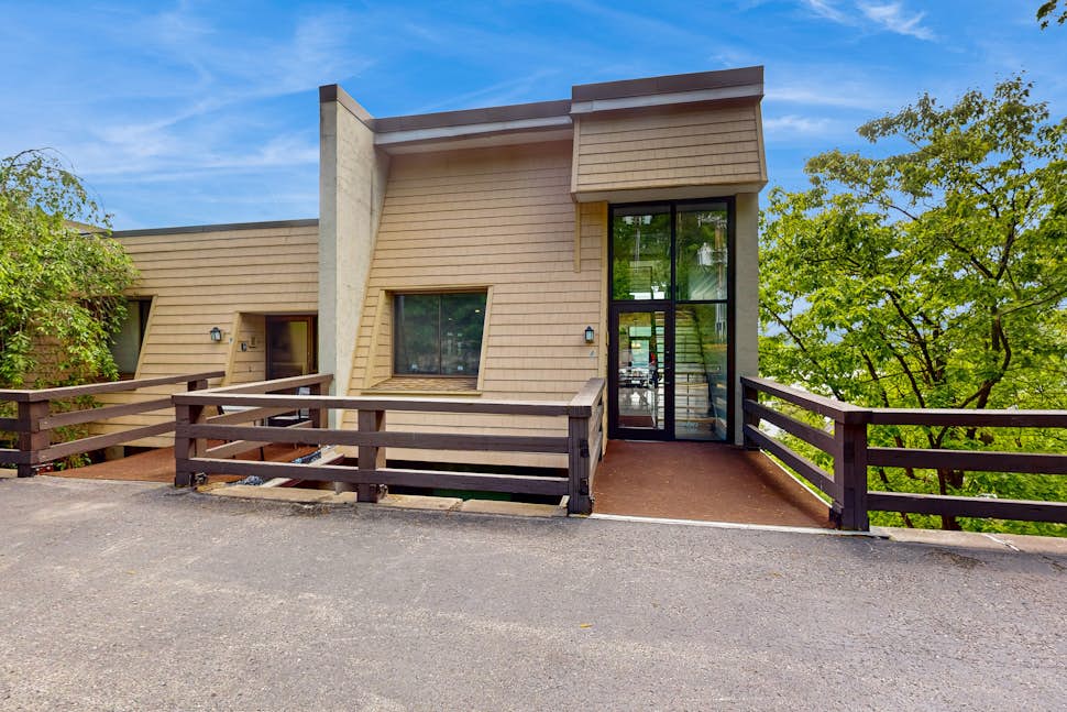 Lakeside Luxe 4 BD Canandaigua, NY Vacation Rental Vacasa