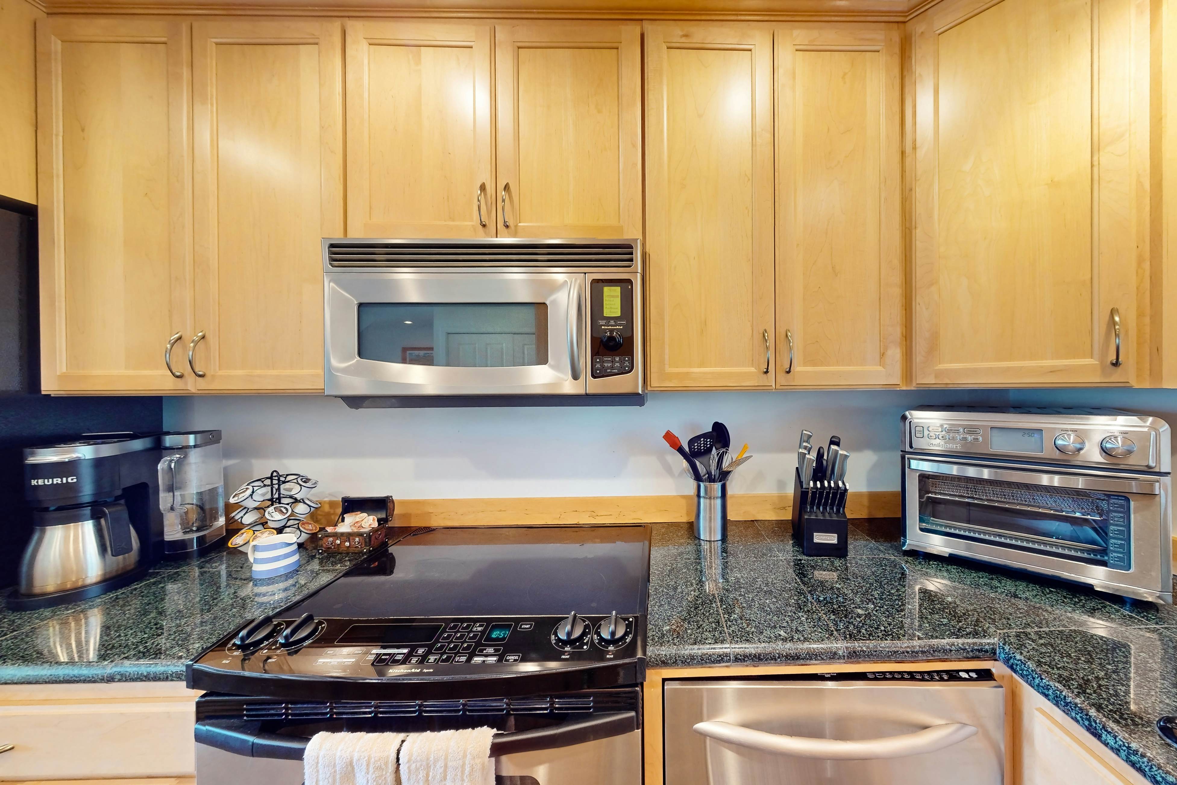 Ludlow Seaside Hale'