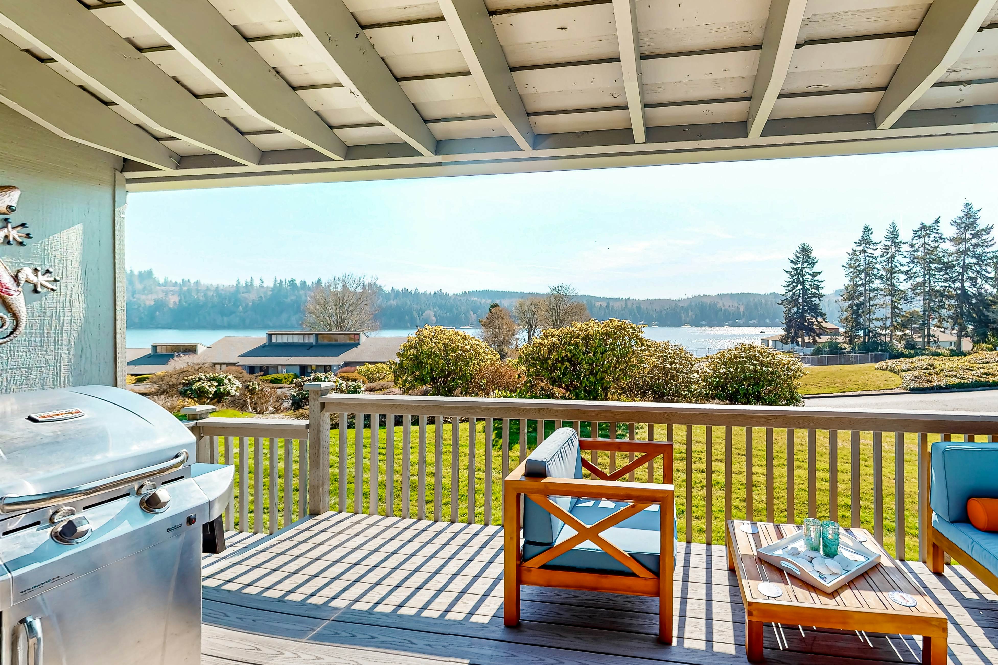 Ludlow Seaside Hale'