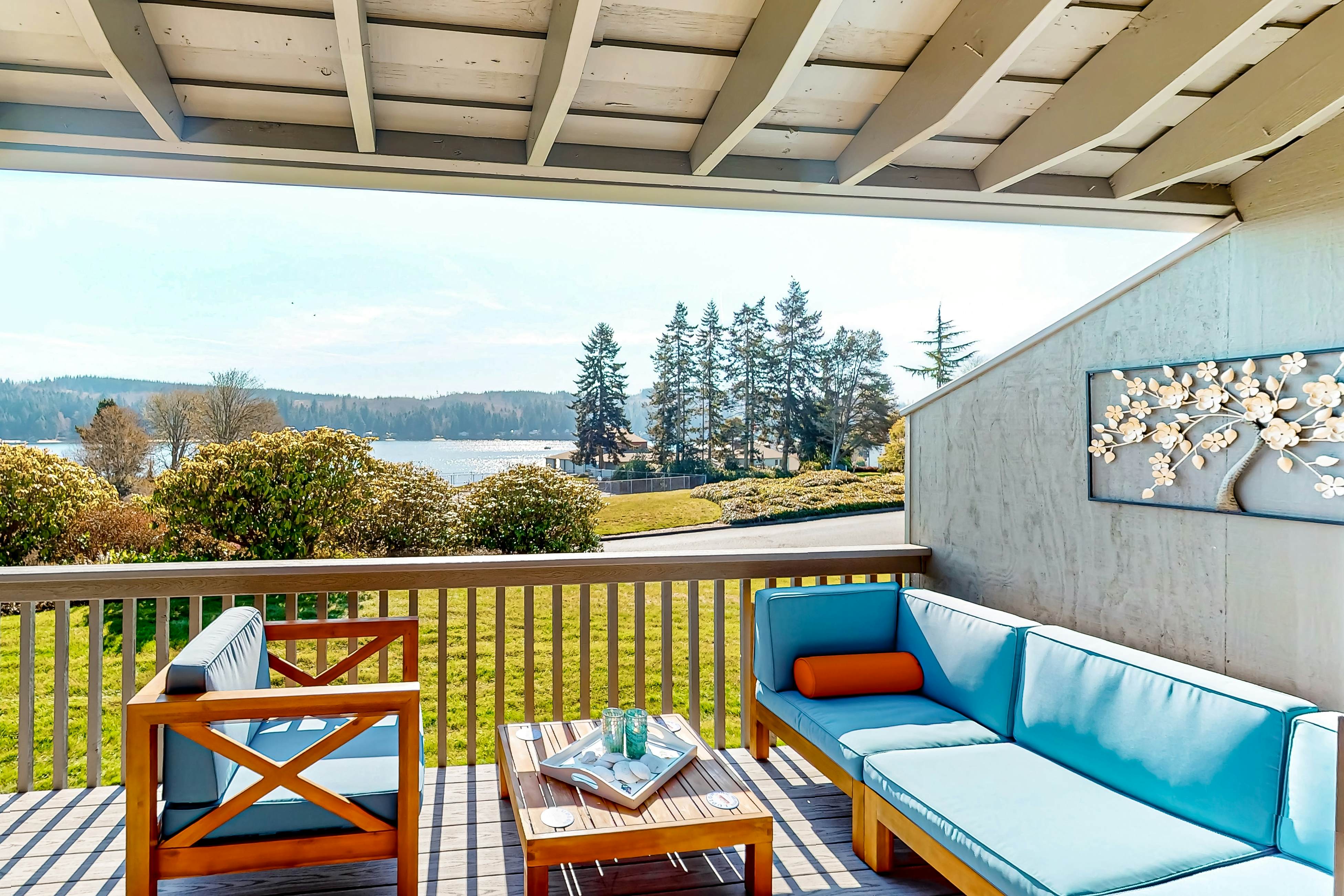 Ludlow Seaside Hale'