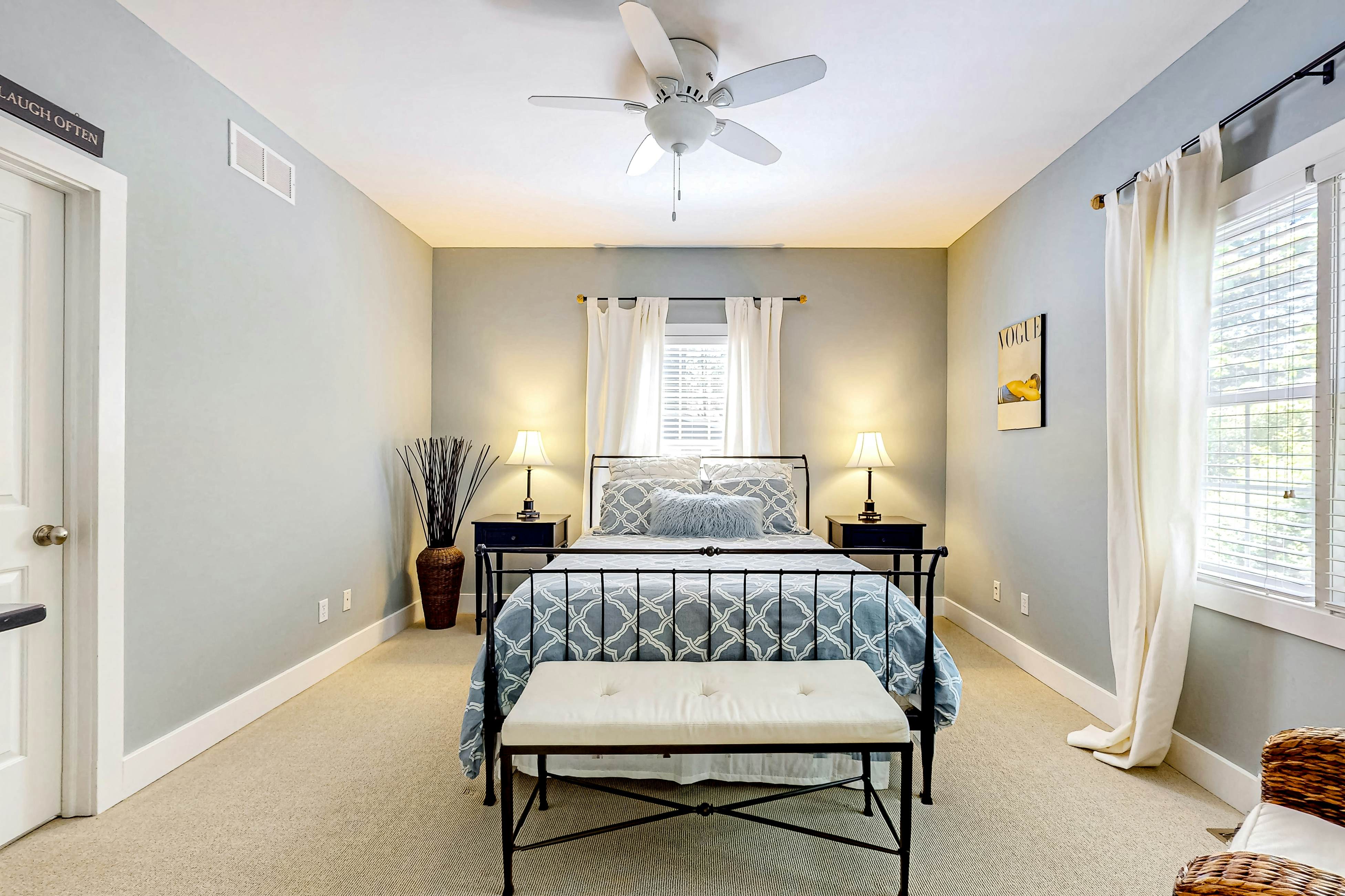 The Lighthouse in Lakeshore Cottages