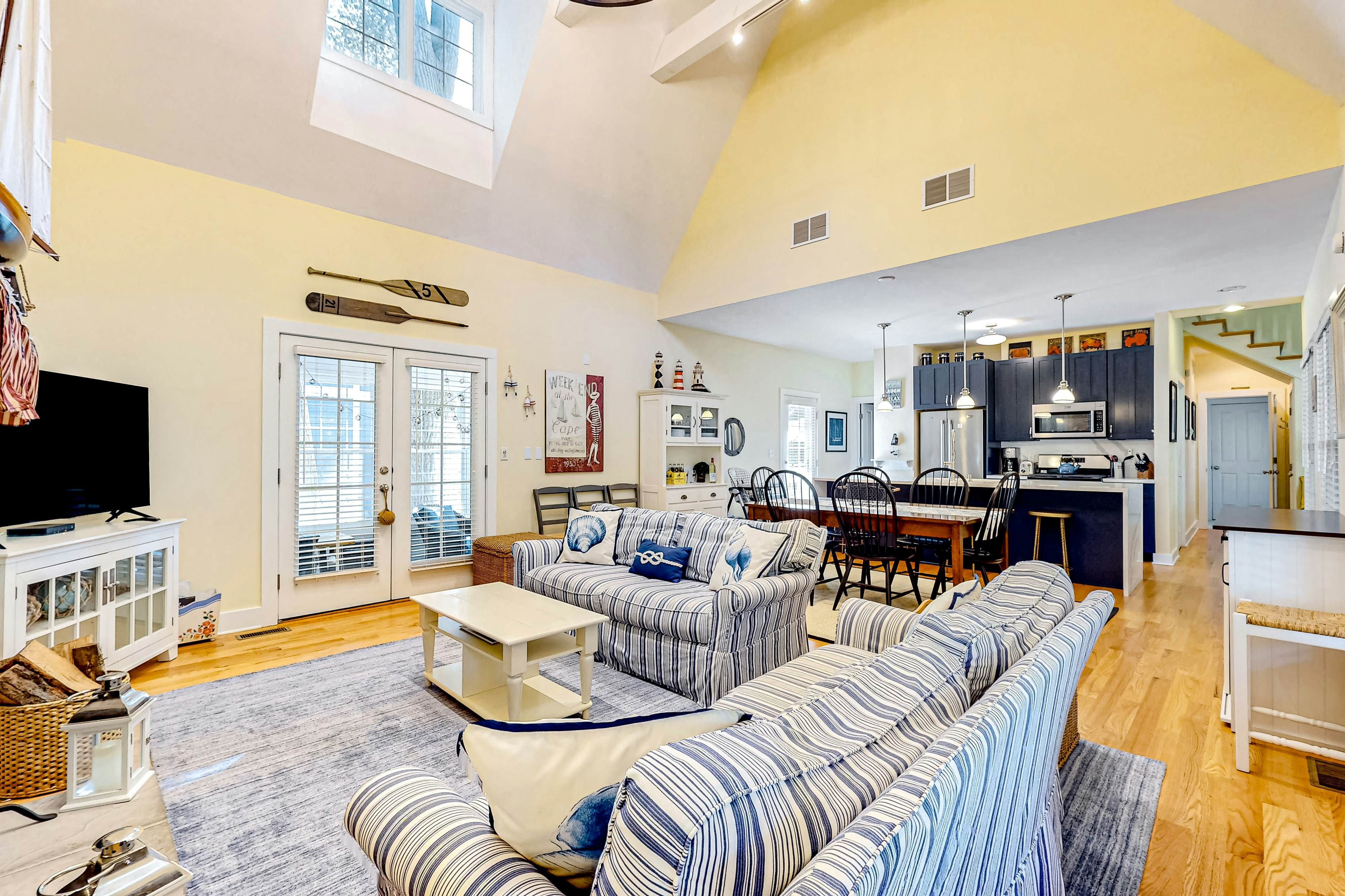 The Lighthouse in Lakeshore Cottages