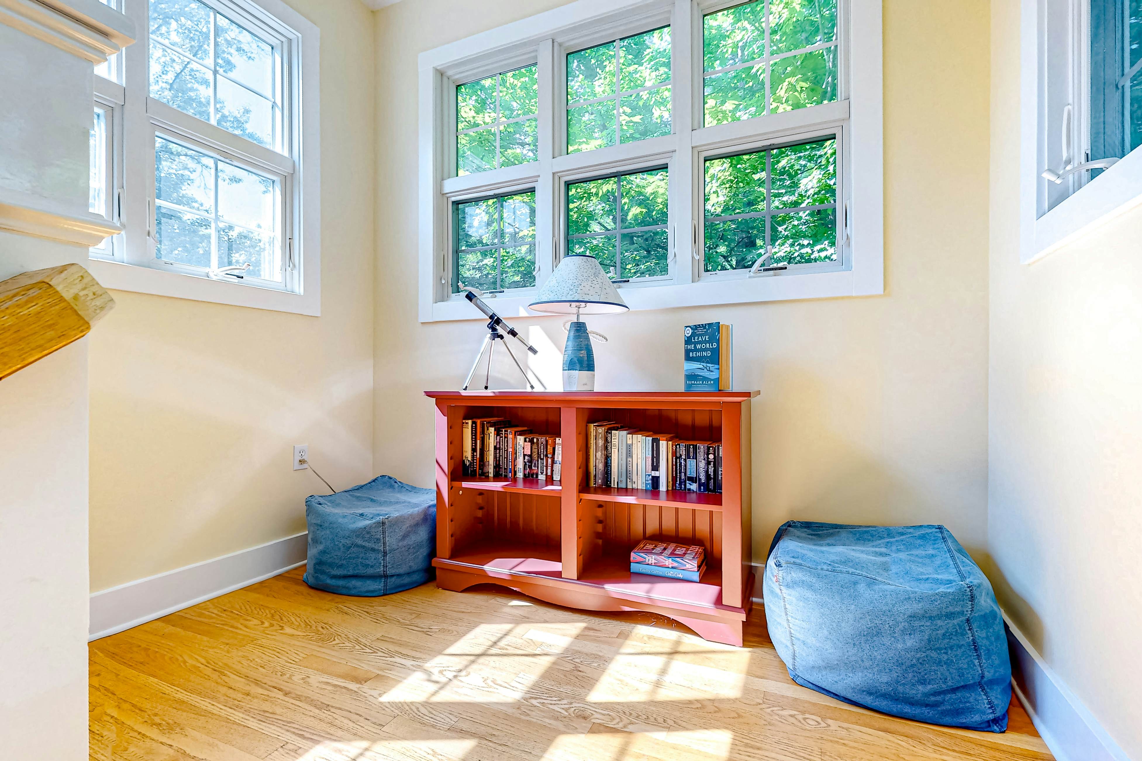 The Lighthouse in Lakeshore Cottages