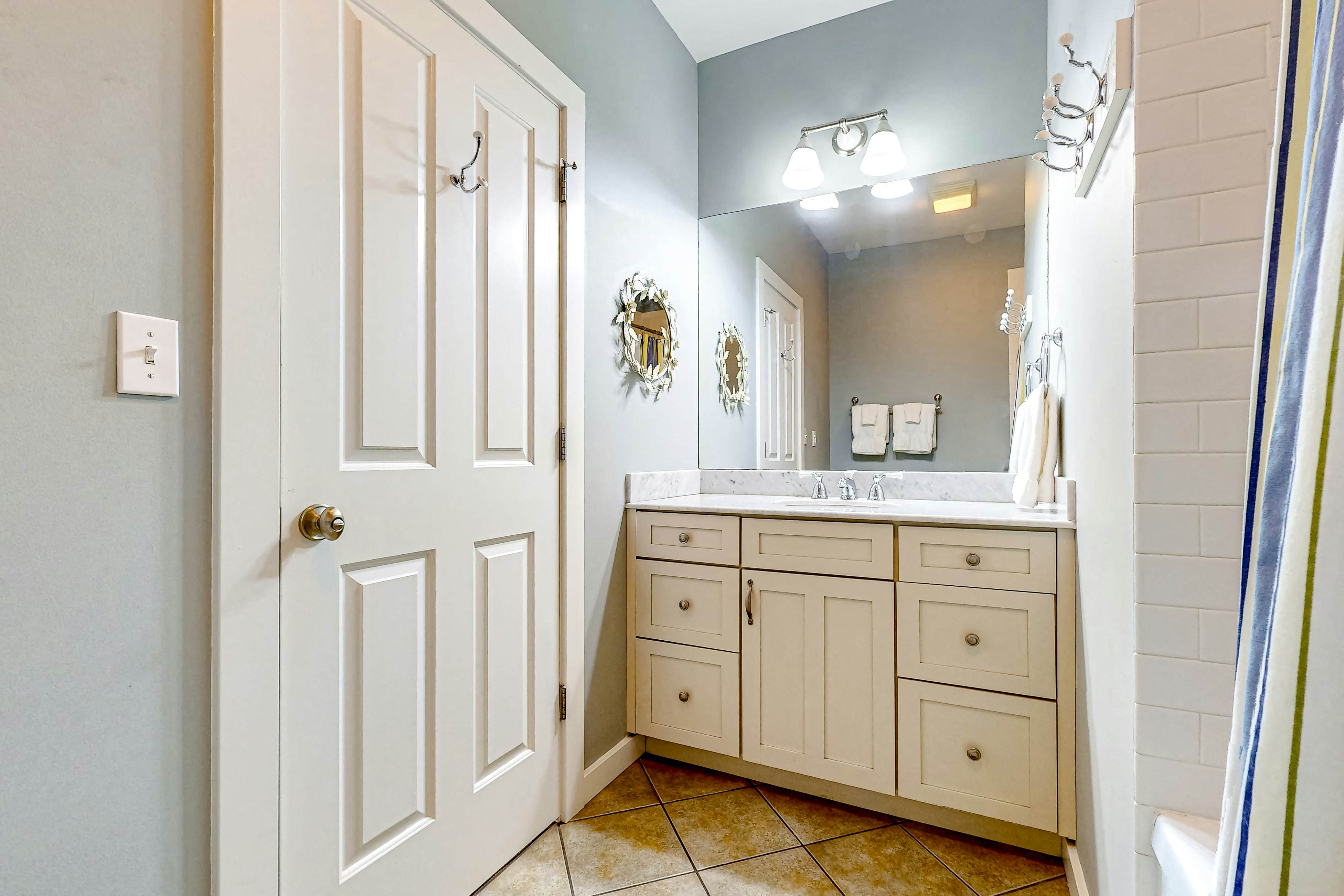 The Lighthouse in Lakeshore Cottages