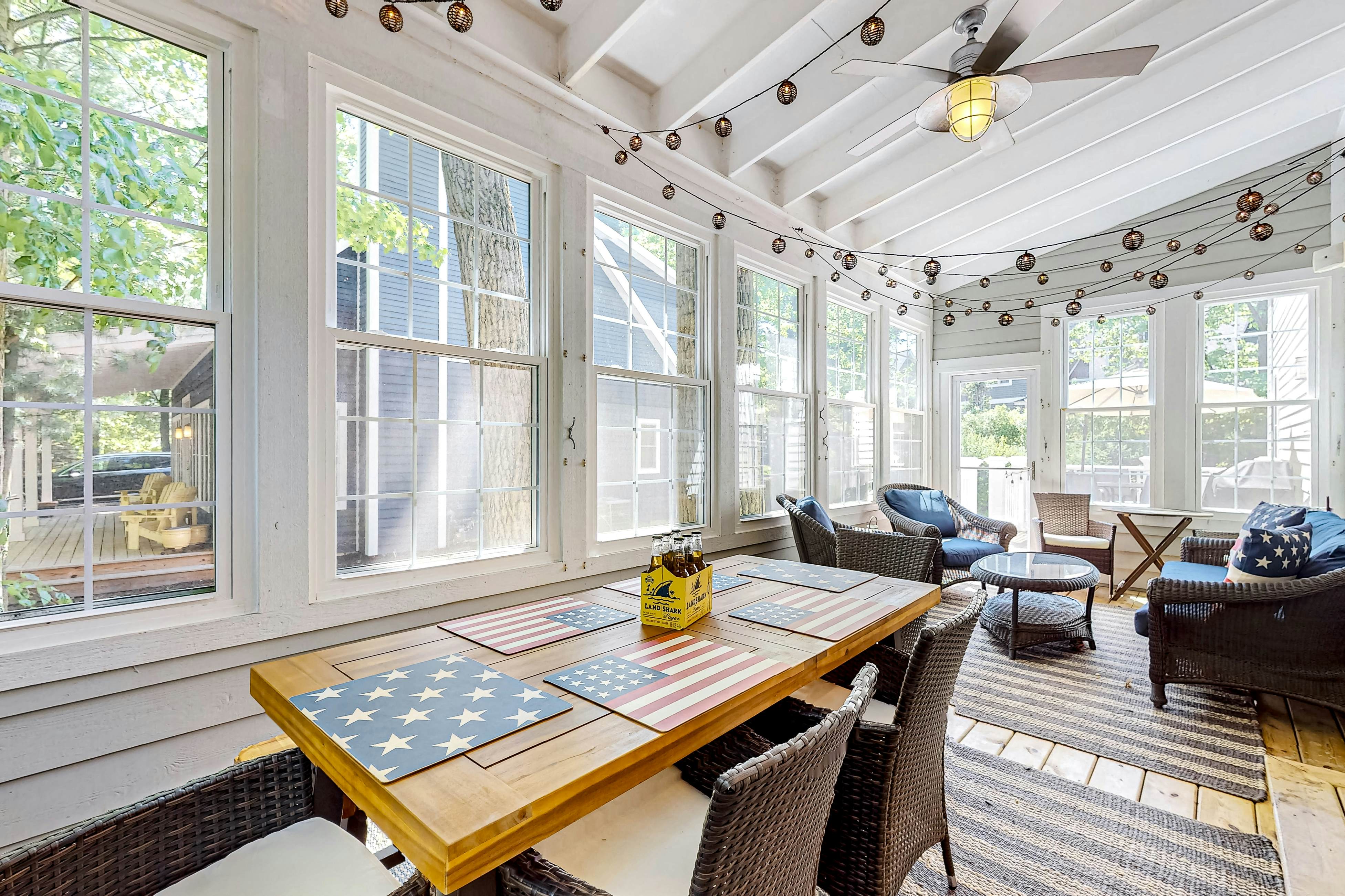 The Lighthouse in Lakeshore Cottages