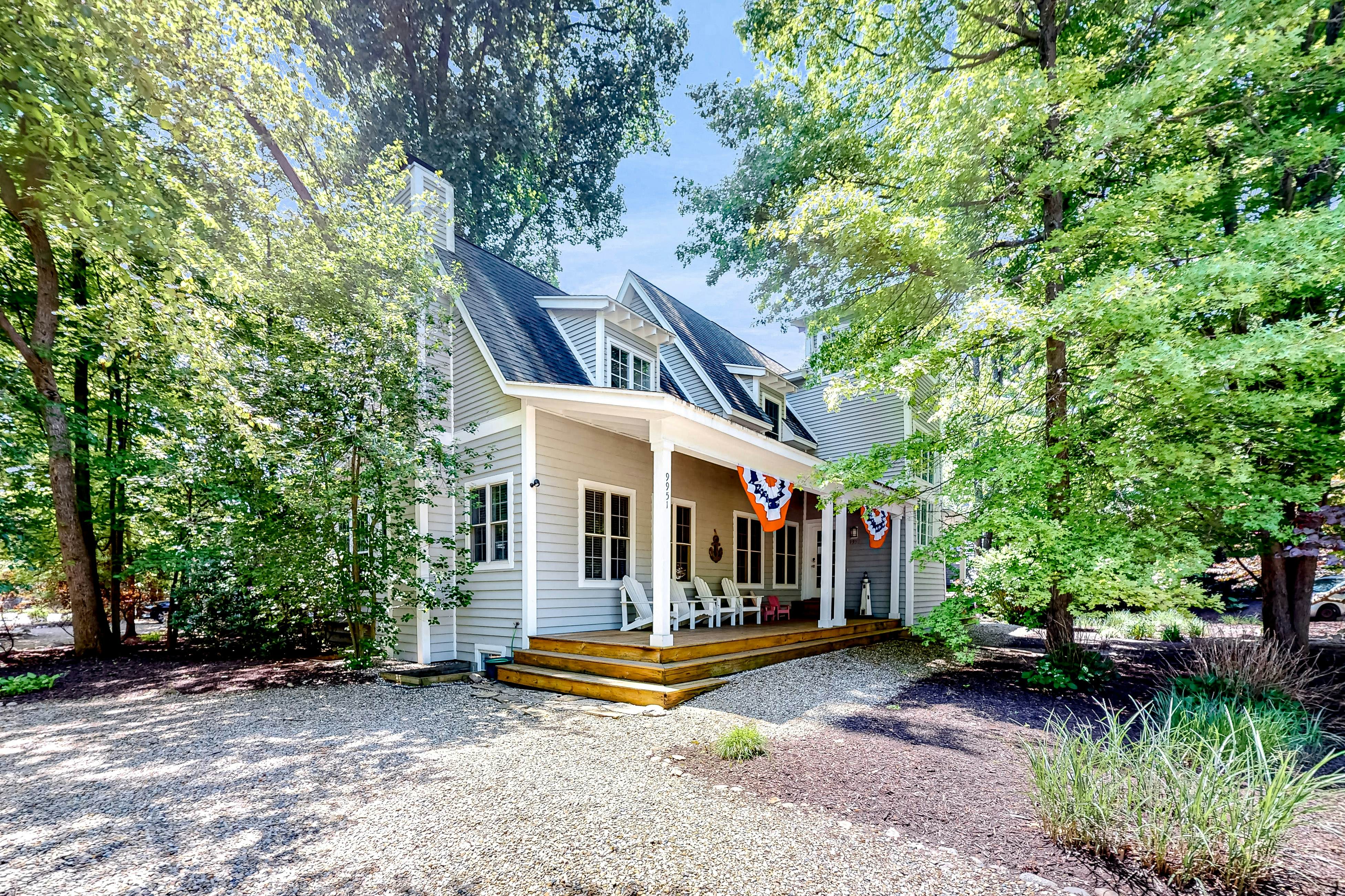 The Lighthouse in Lakeshore Cottages