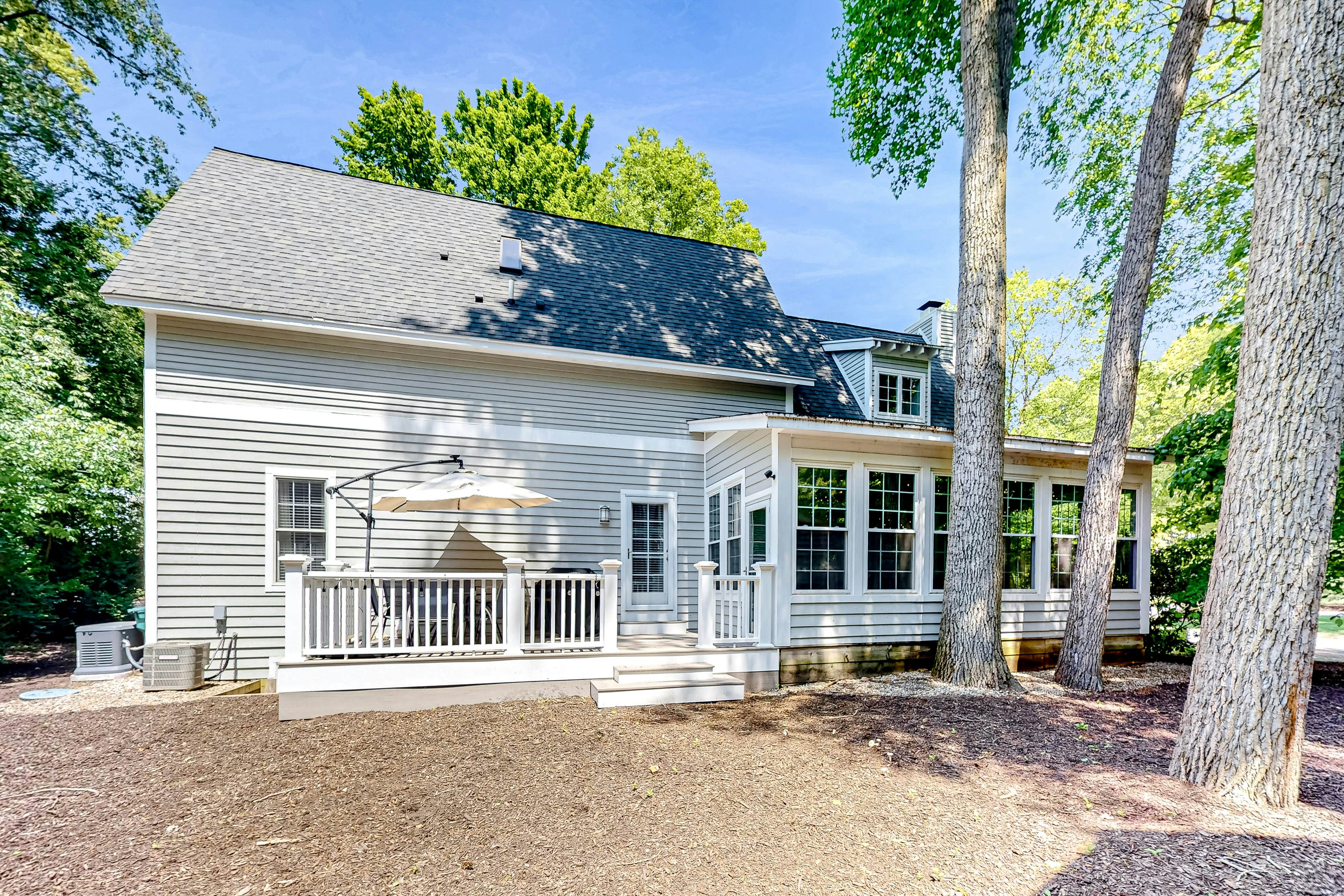 The Lighthouse in Lakeshore Cottages
