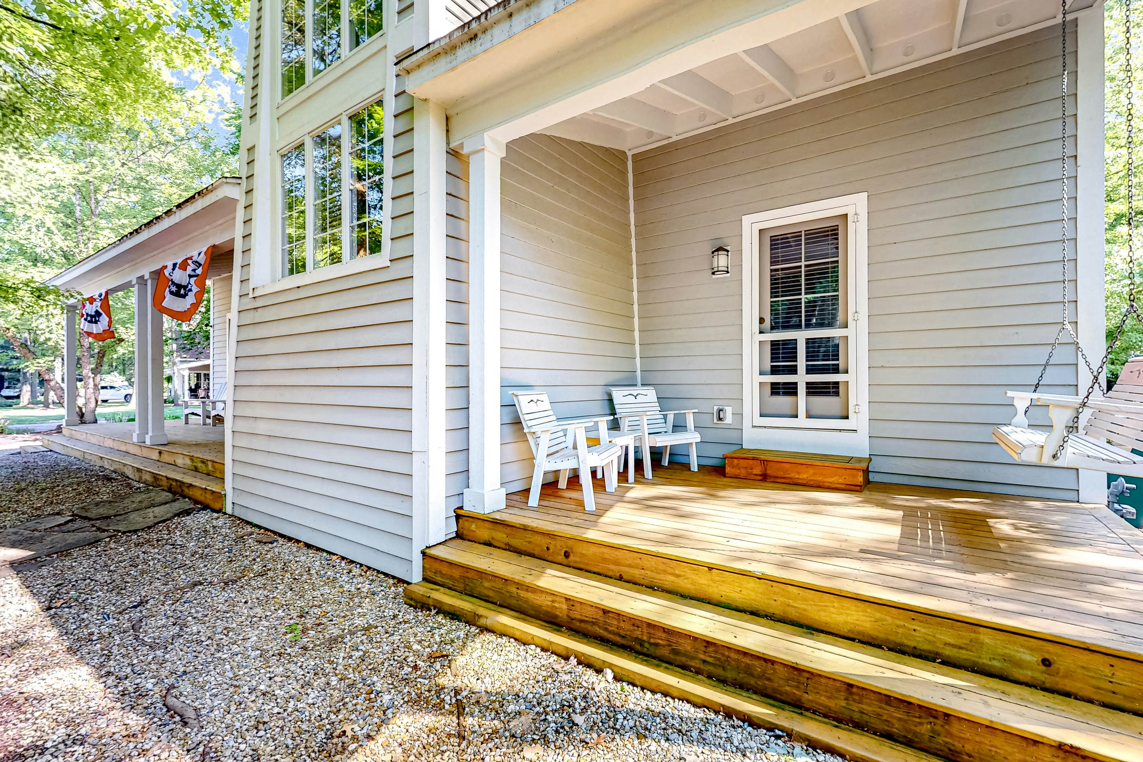 The Lighthouse in Lakeshore Cottages