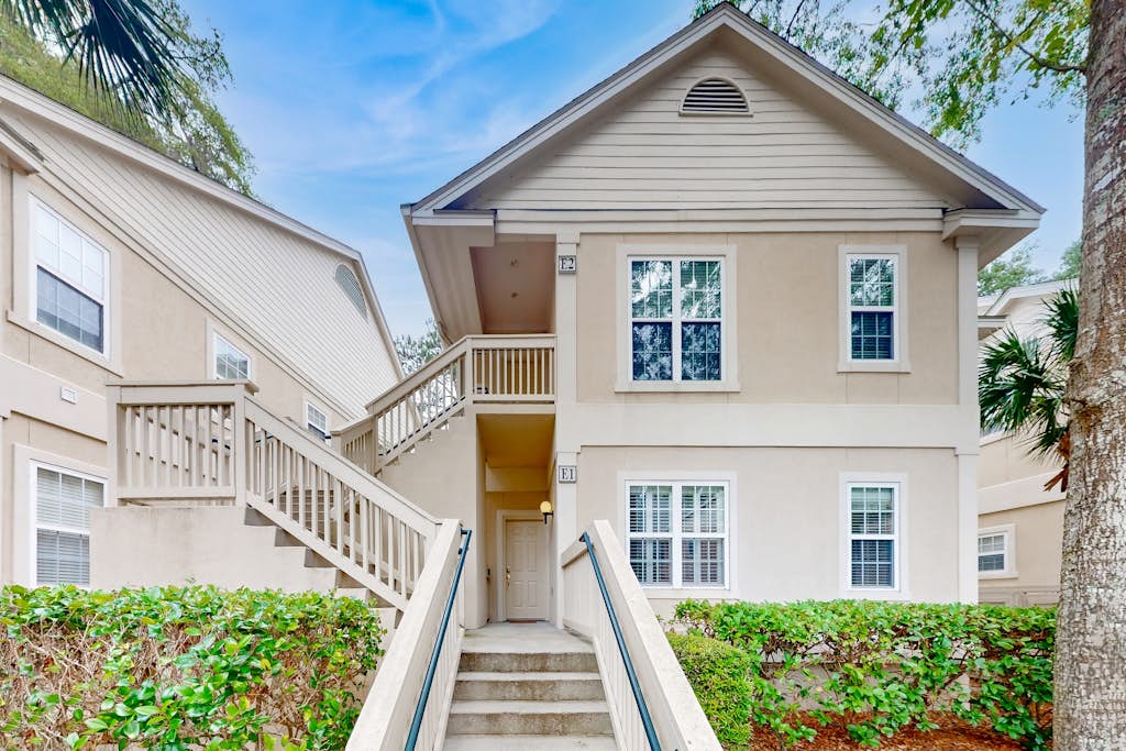 1st Floor Villa with pool, tennis, central AC, & washer/dryer — Hilton Head, SC — vacation rental