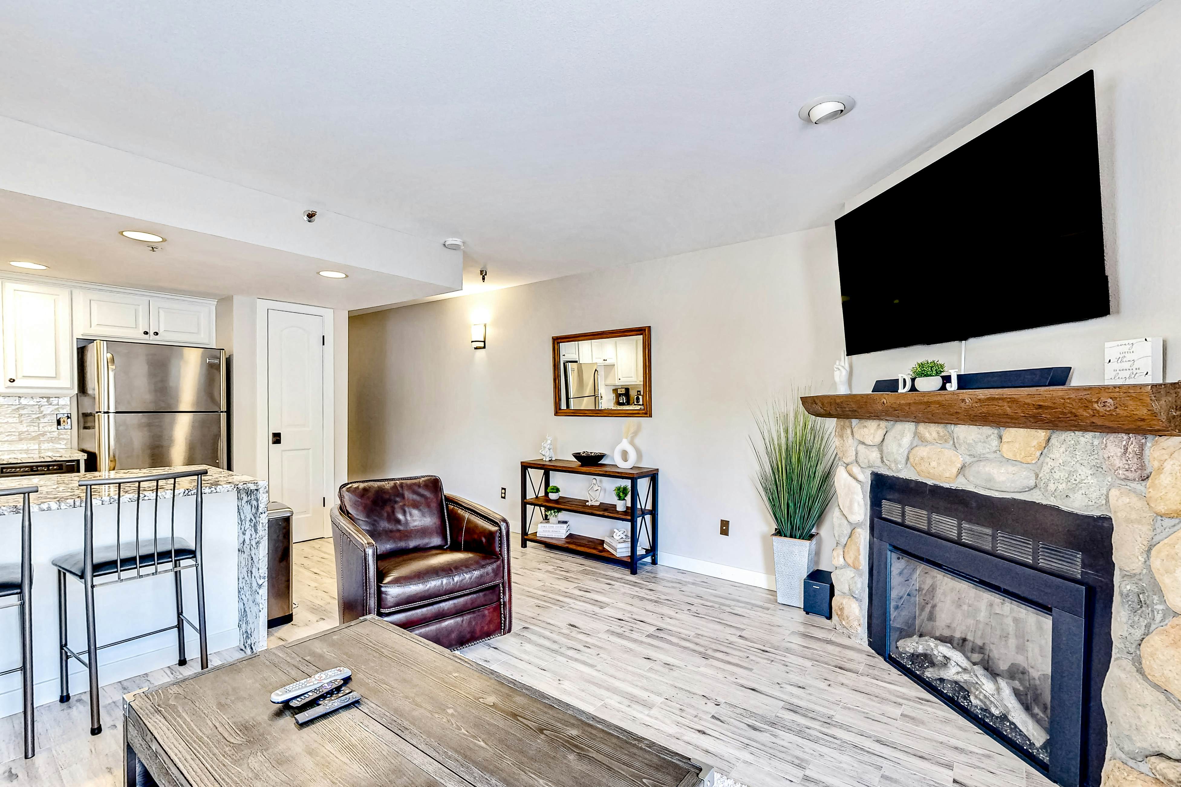 Elegant Escape at Powder Pointe 201B