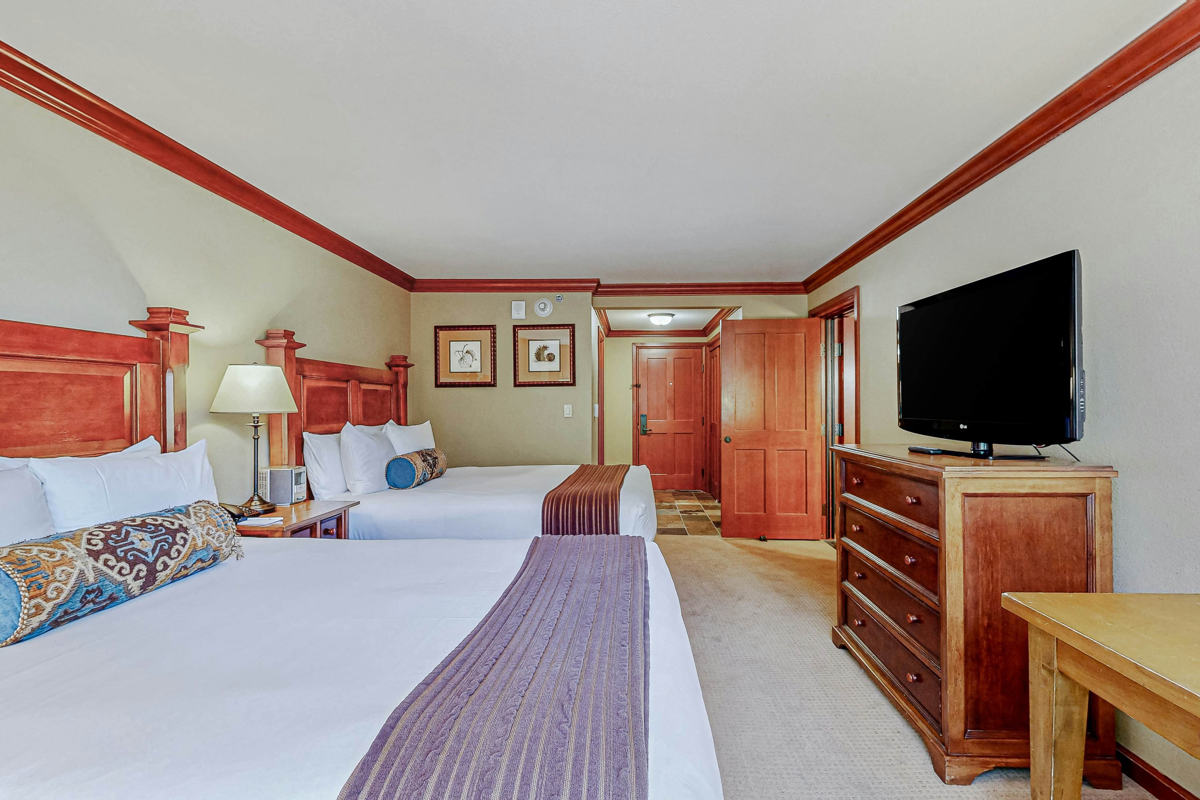 Everline Resort & Spa 605 & 607