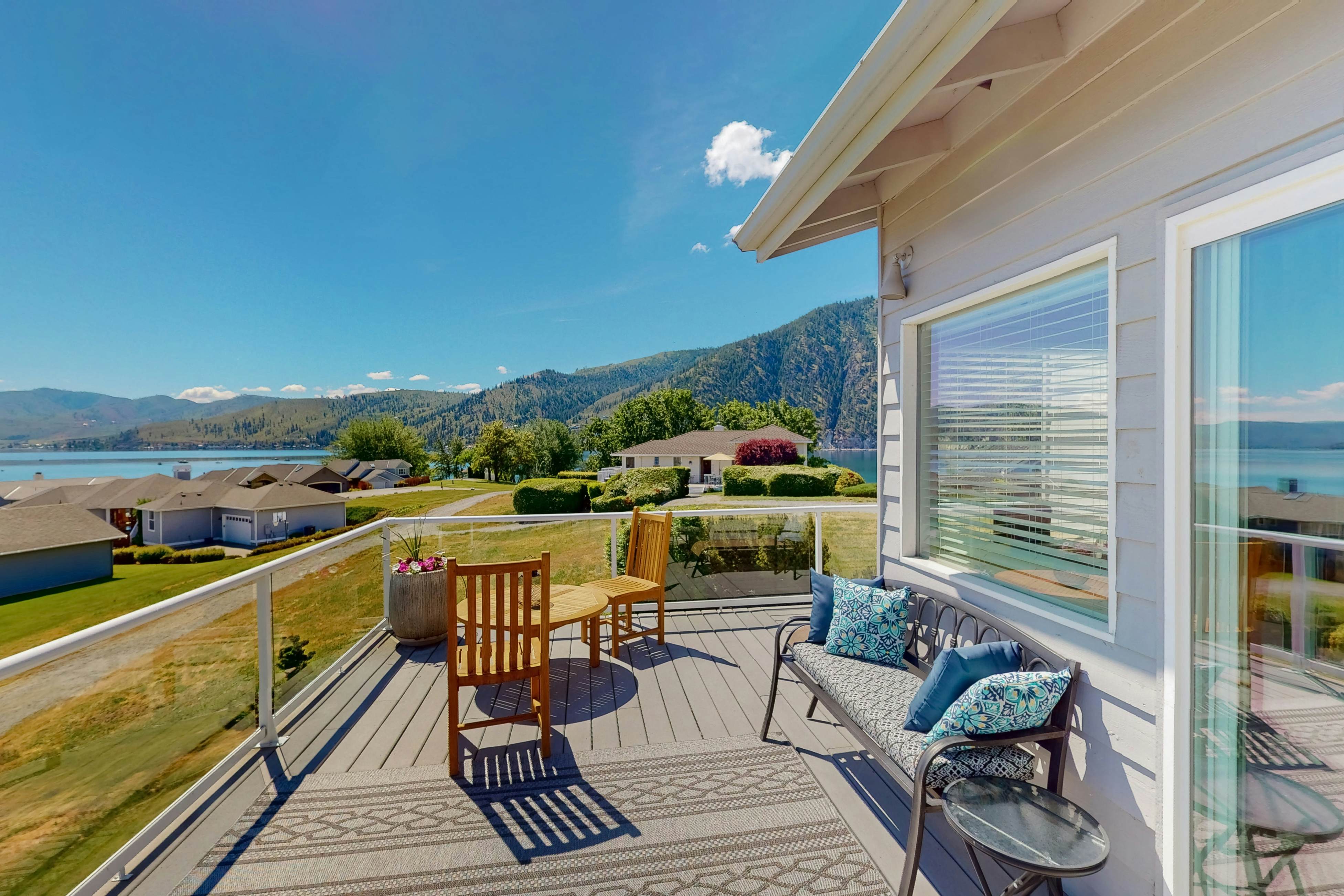 Lake Daze at Wapato Point