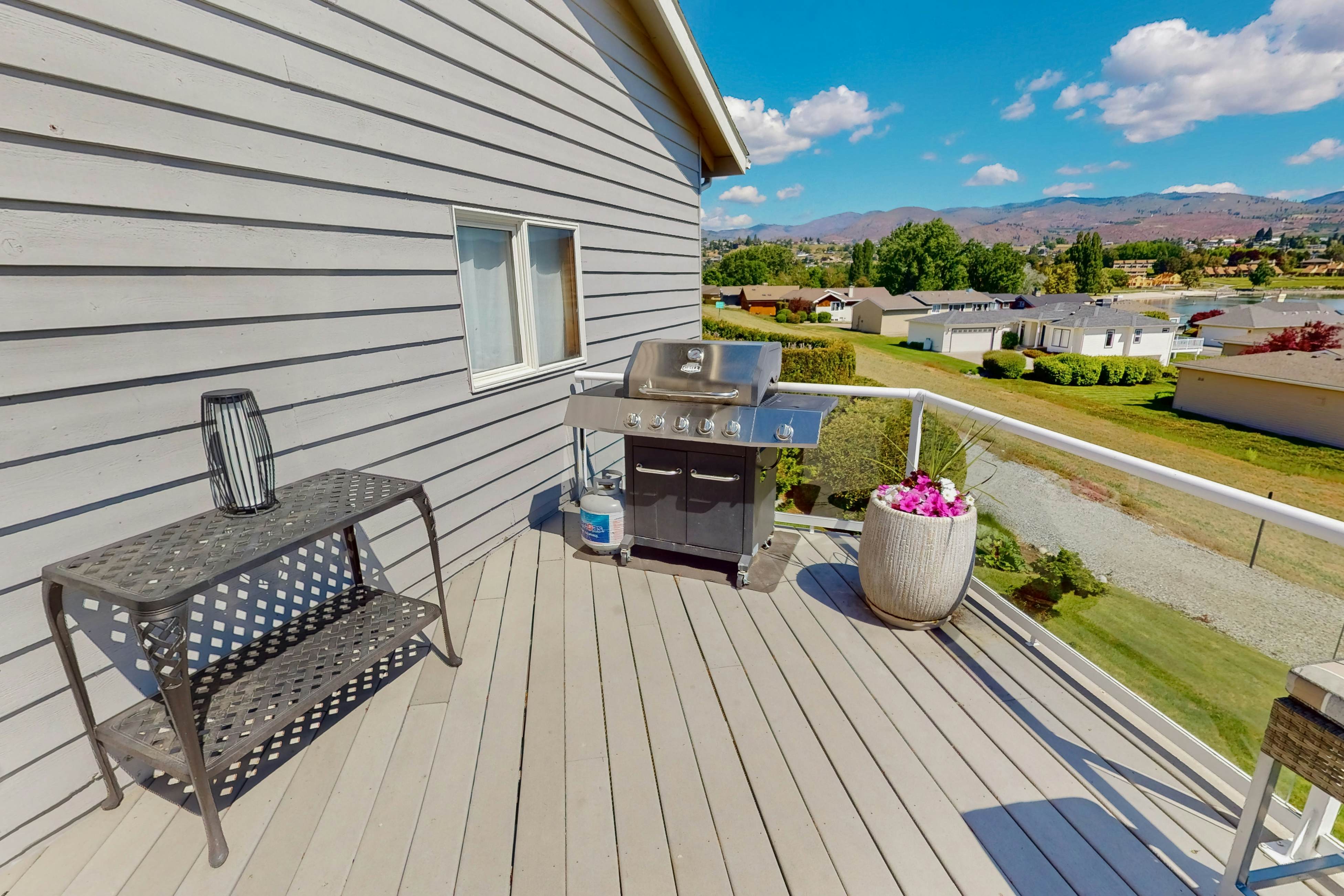 Lake Daze at Wapato Point