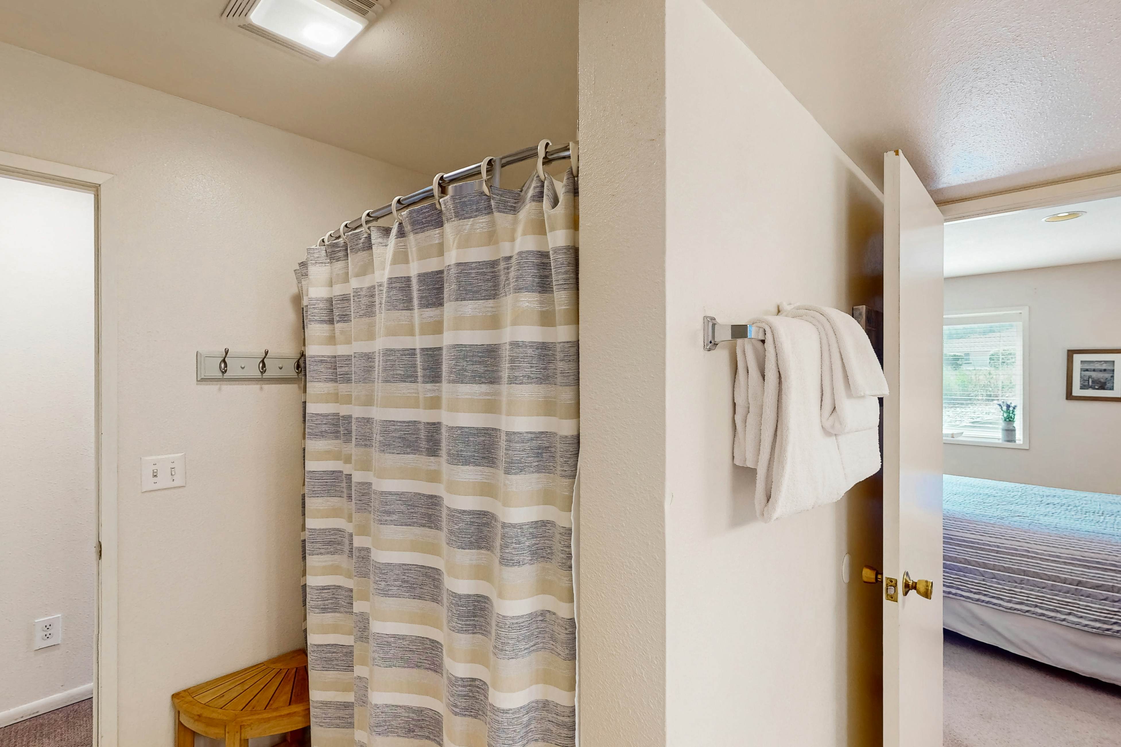 Lake Daze at Wapato Point