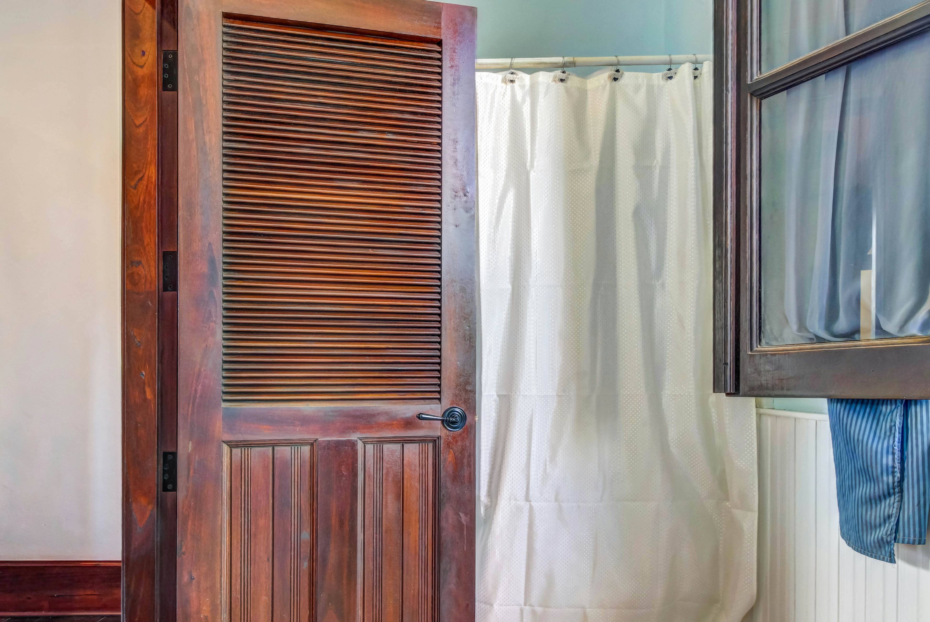 Jaguar Room at Mahogany Hall -Gold Standard Certified