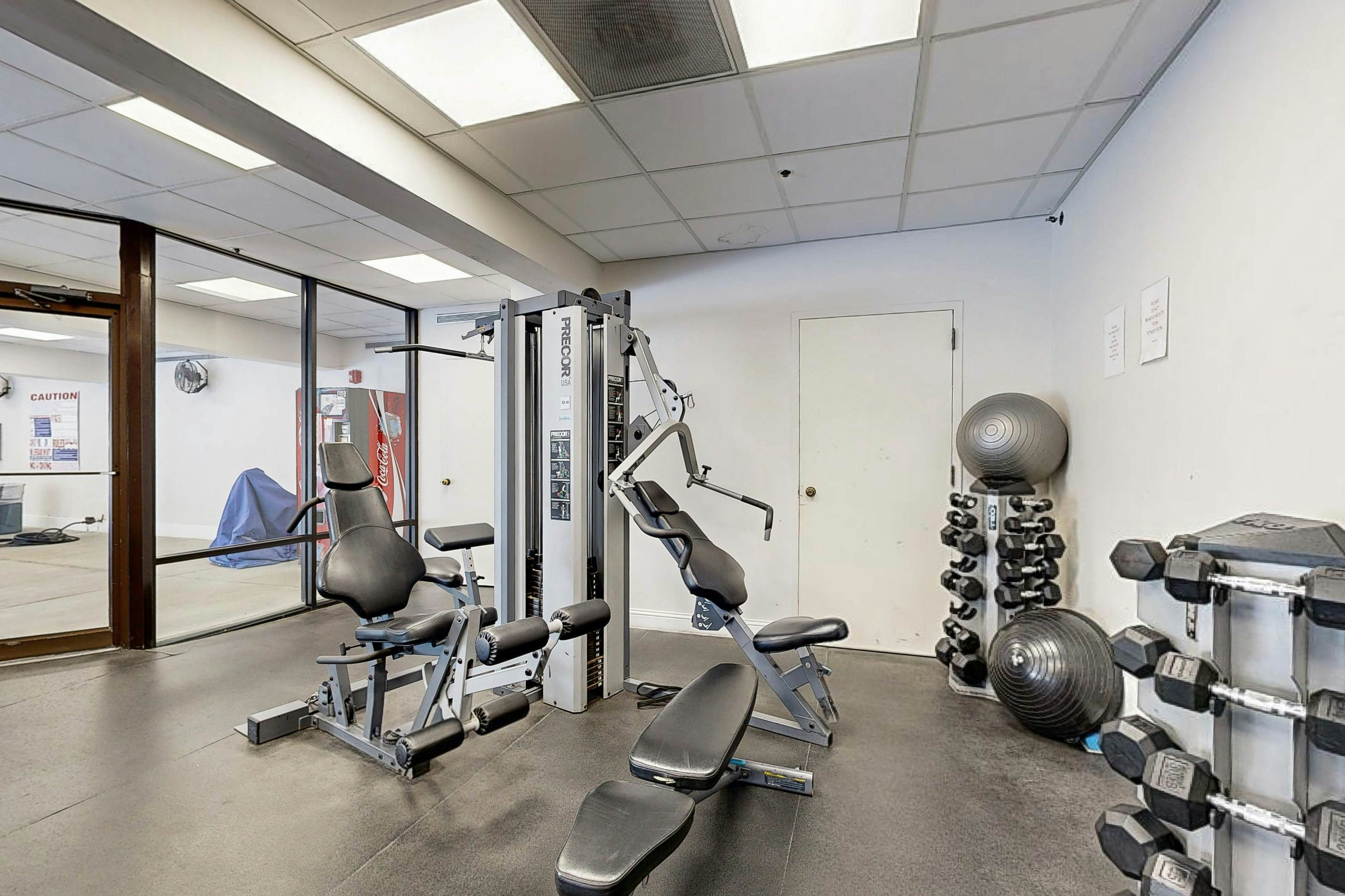 Modern Mountainside Magnificence