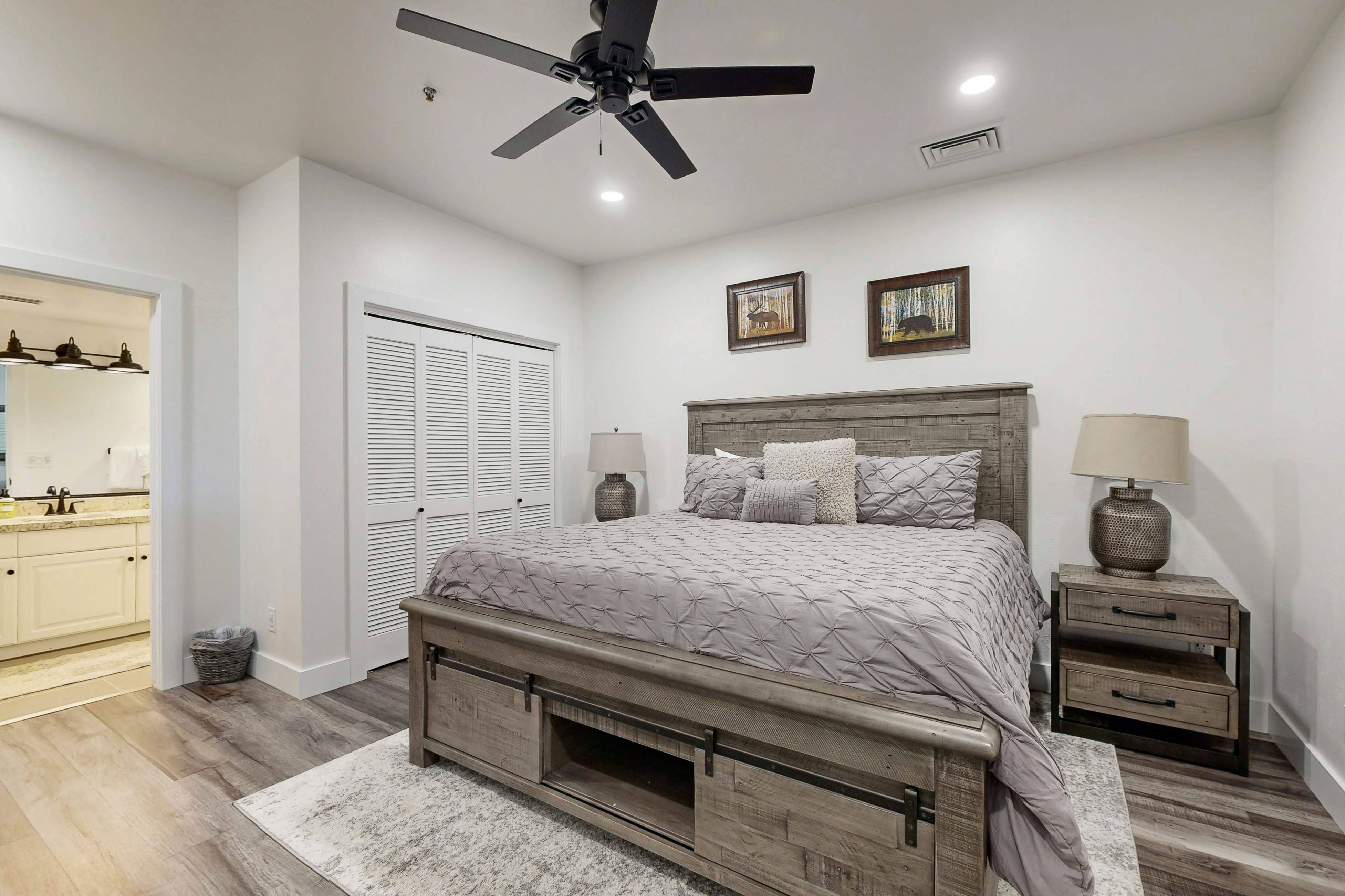 Modern Mountainside Magnificence