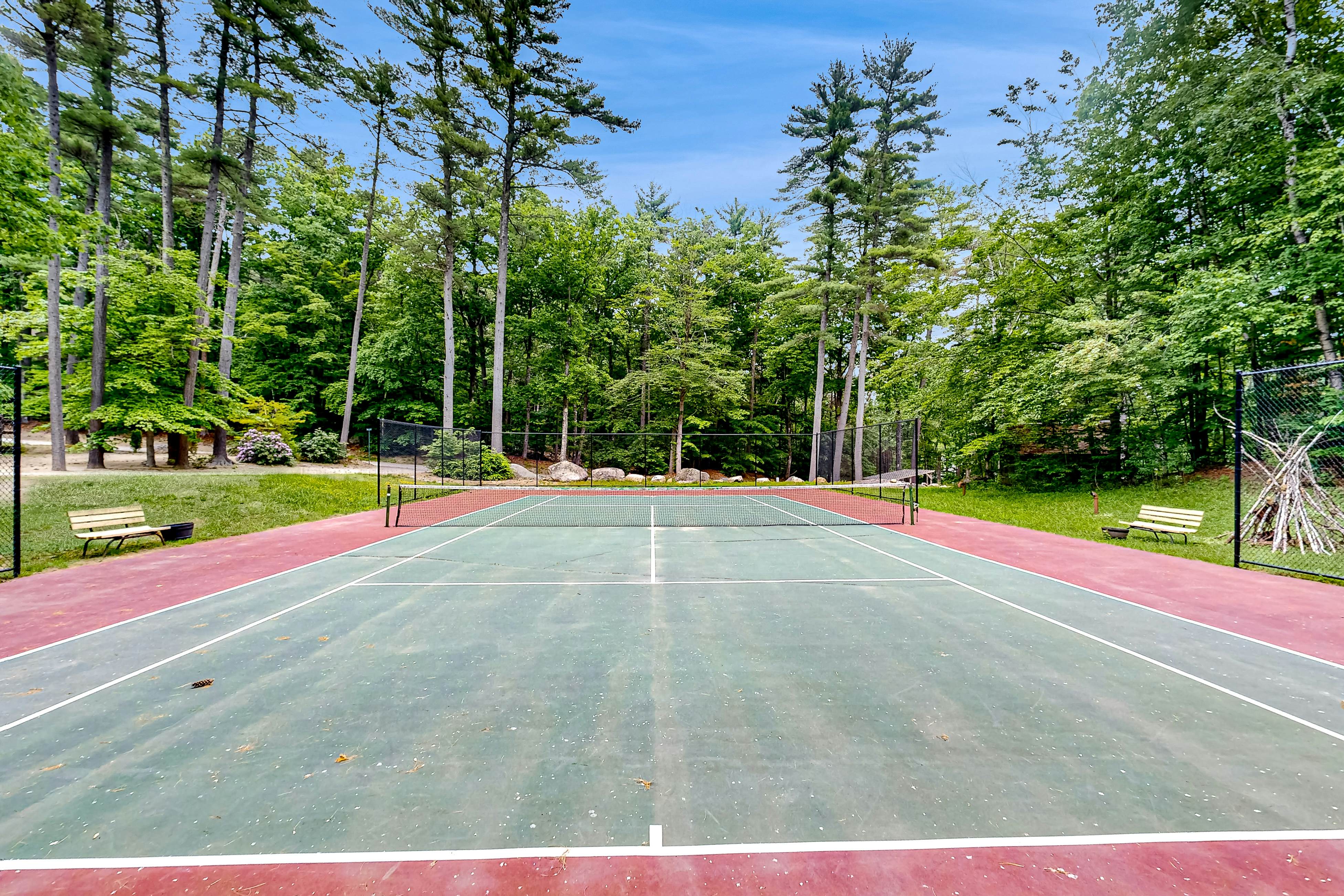 Snowy Peaks Hideaway