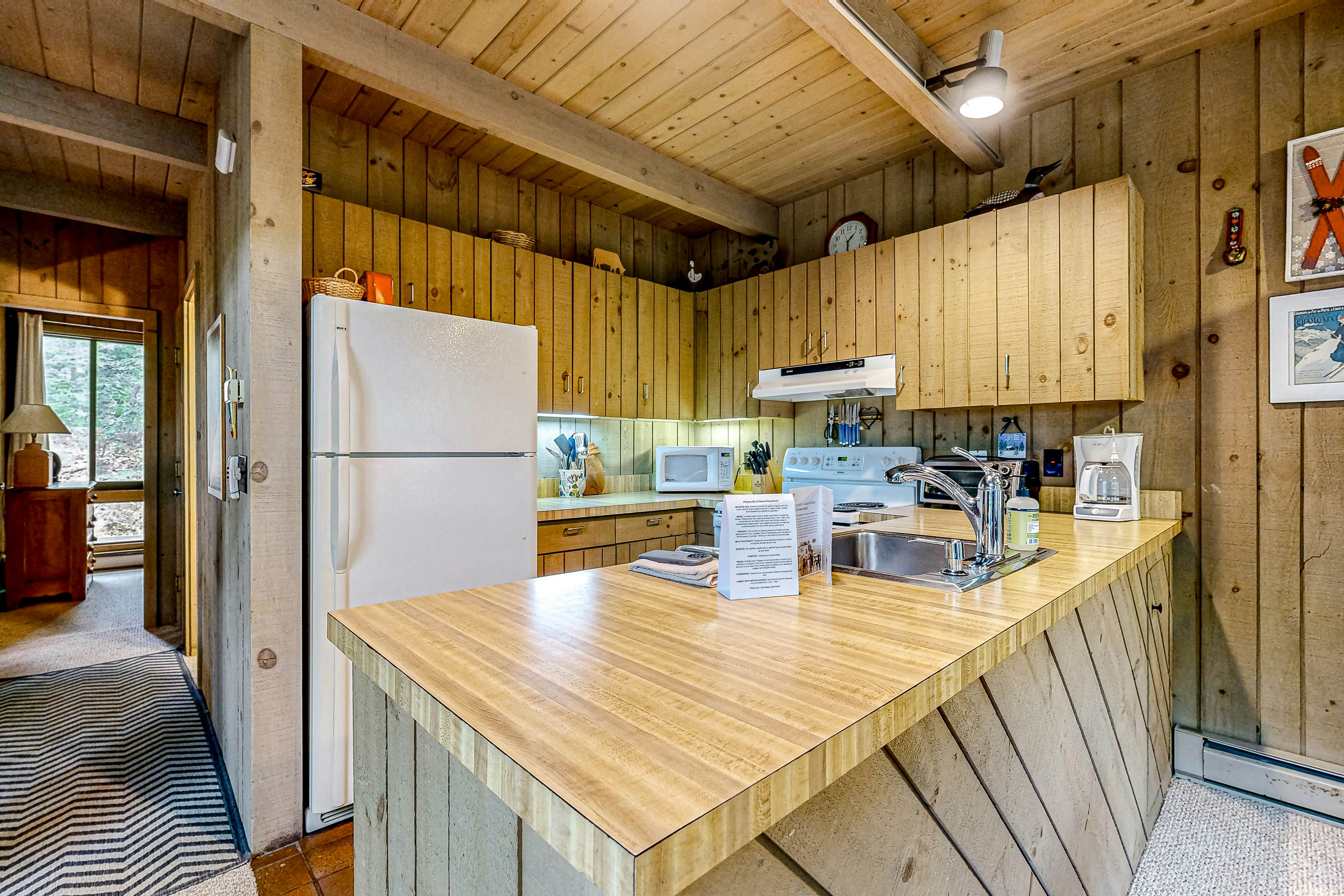 Snowy Peaks Hideaway