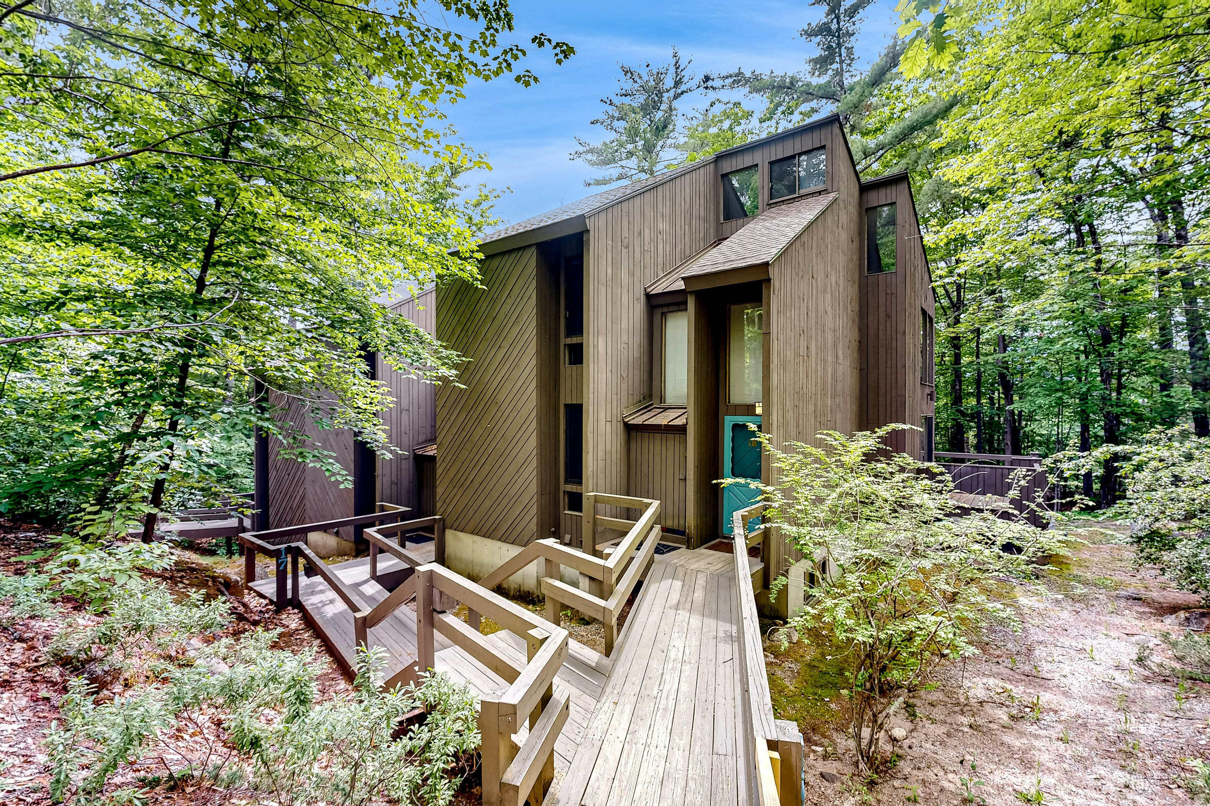 Snowy Peaks Hideaway