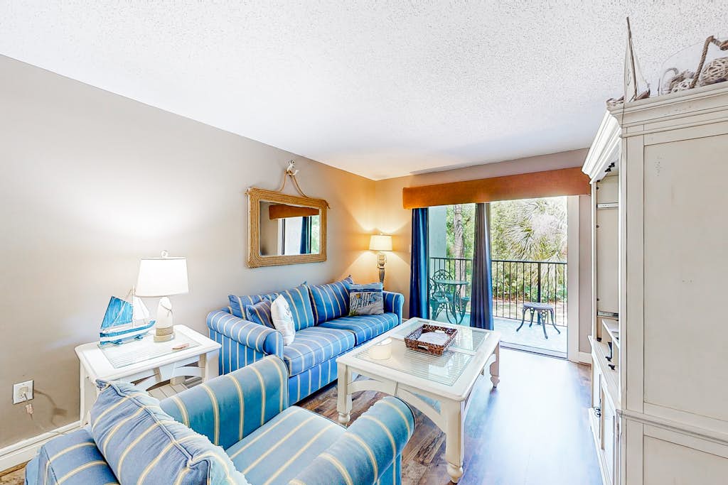 Relaxing Condo with pool near Beach, Shopping & Restaurants — Hilton Head, SC — vacation rental