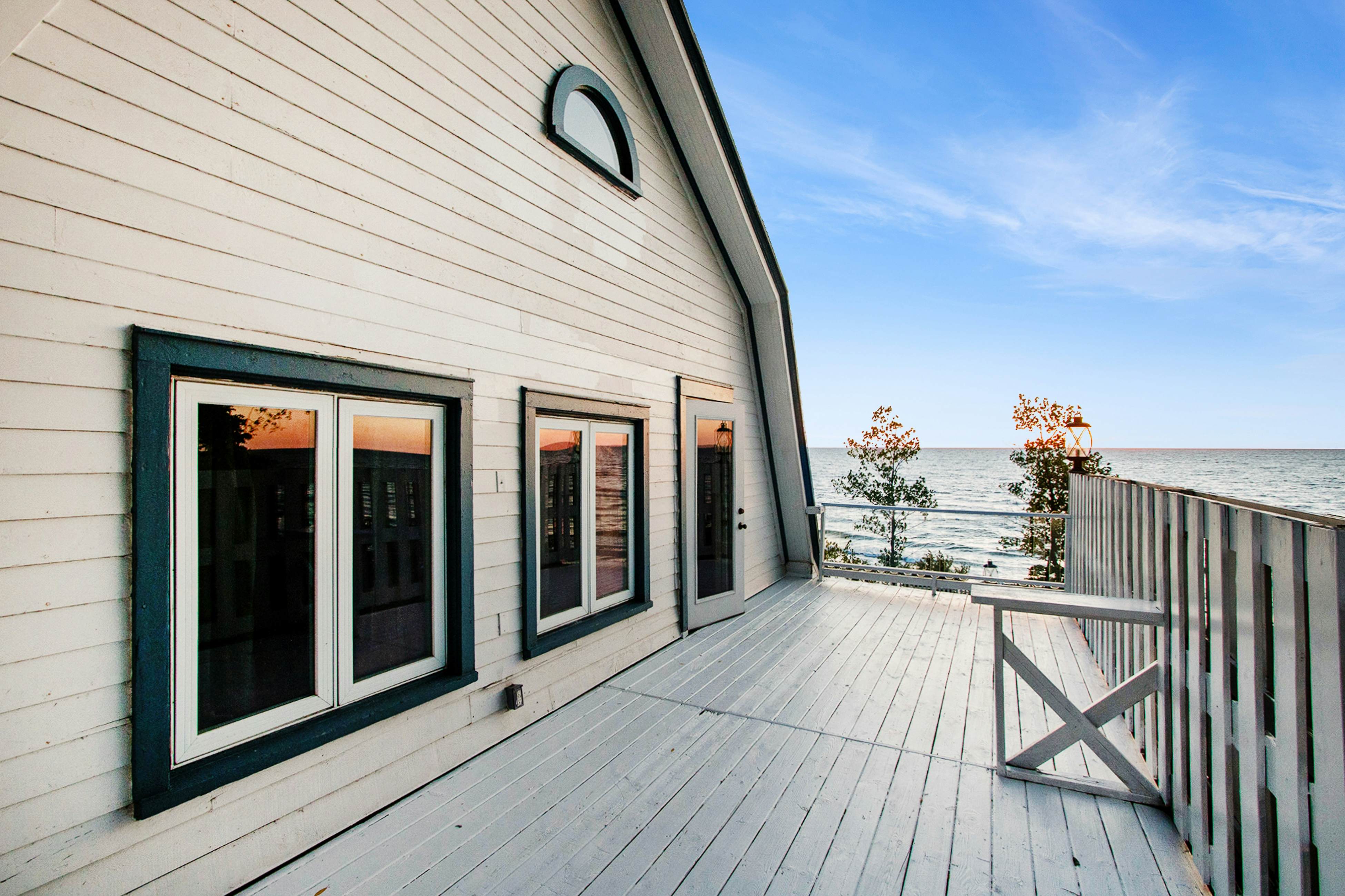 Lake Michigan Retreat- Lower Duplex